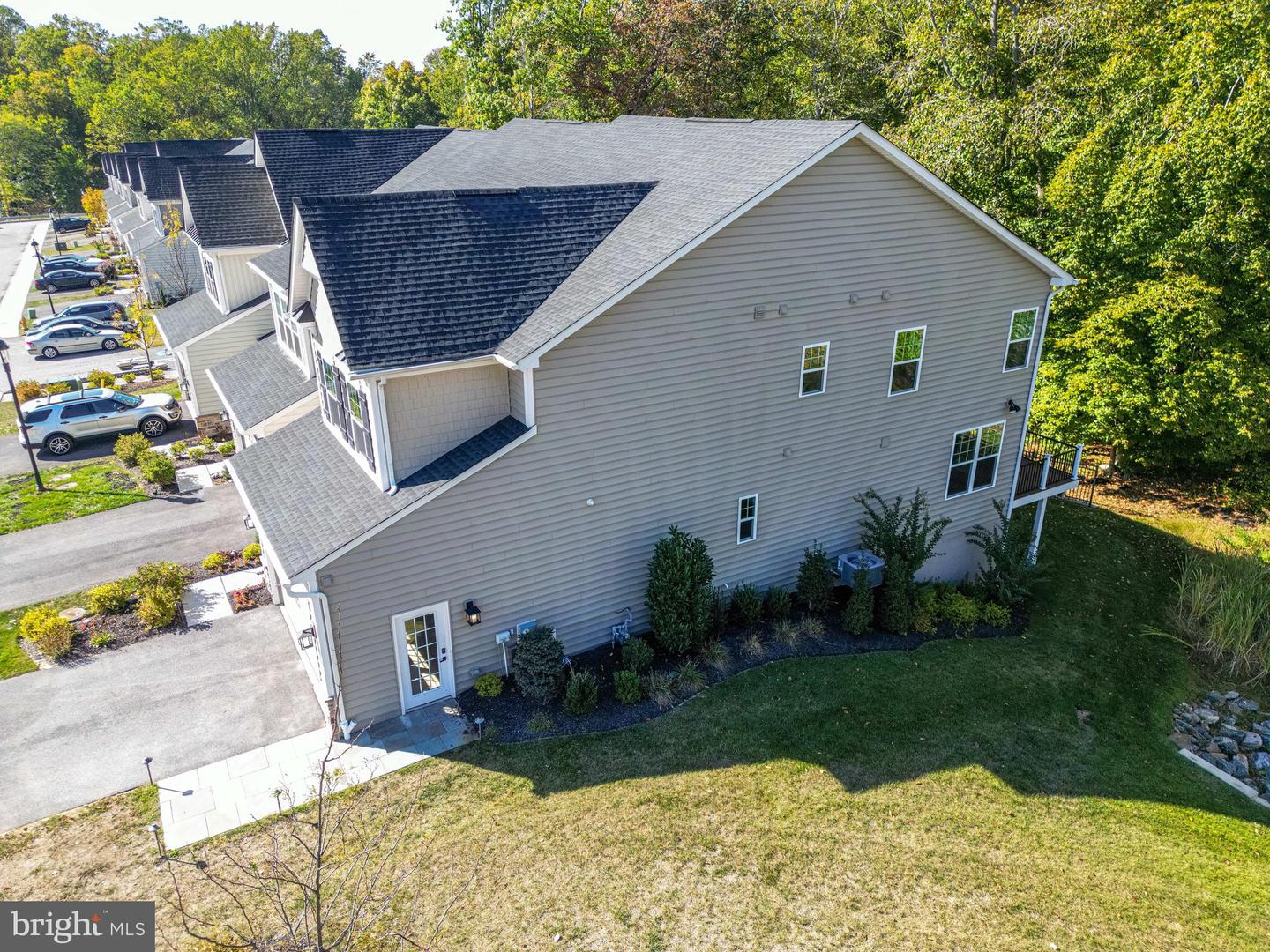 237 W Ponds Edge Dr