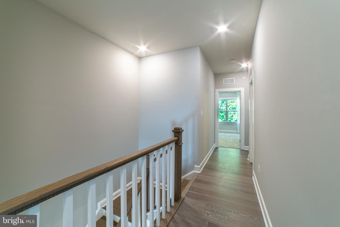 237 W Ponds Edge Dr