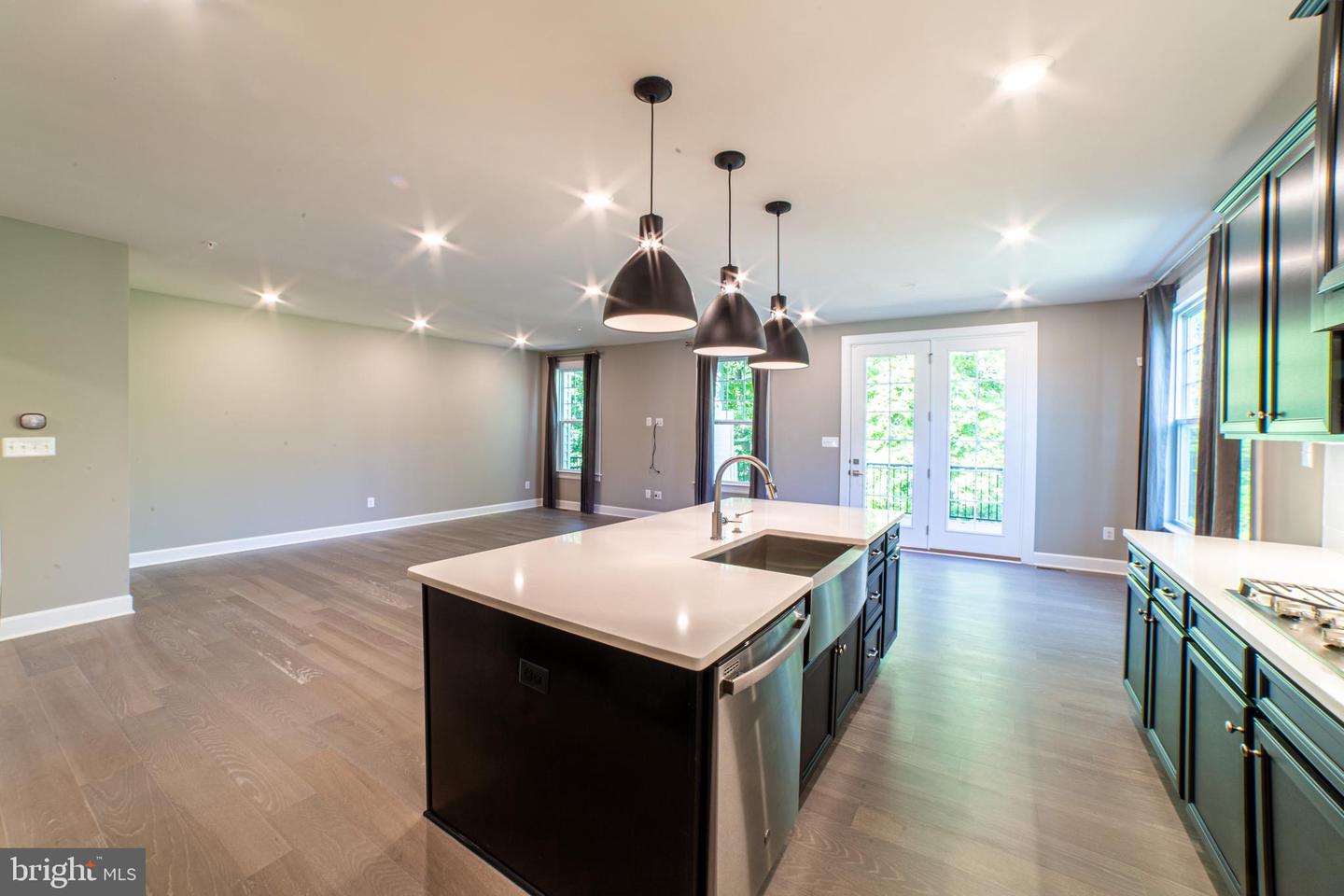 237 W Ponds Edge Dr