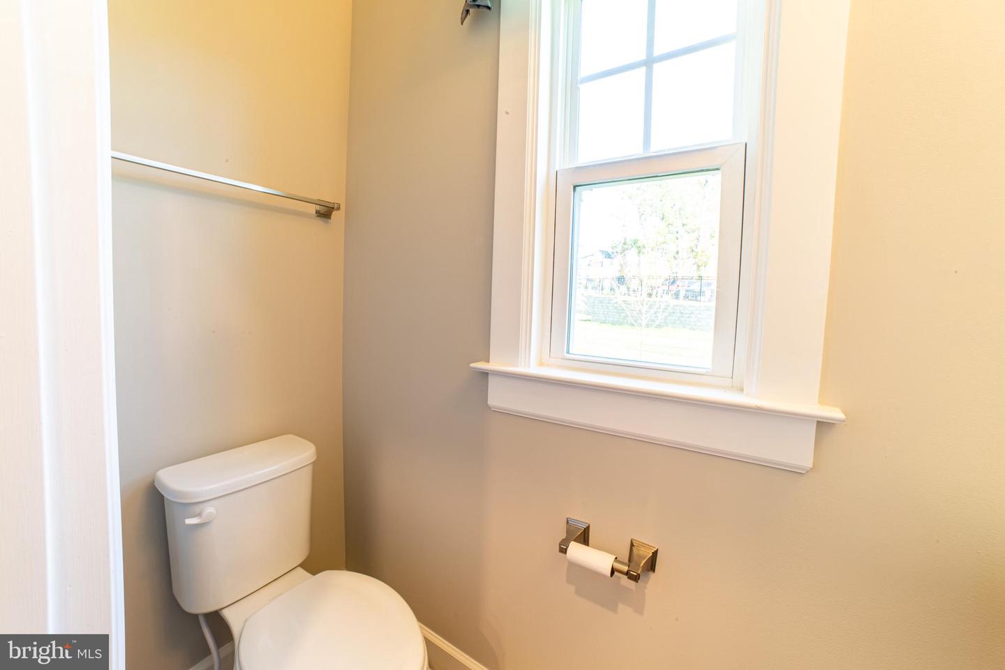 237 W Ponds Edge Dr