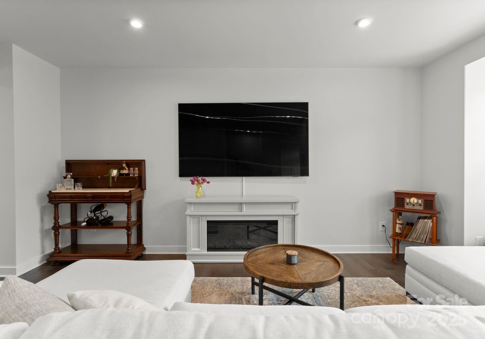 2037 Birchside Drive