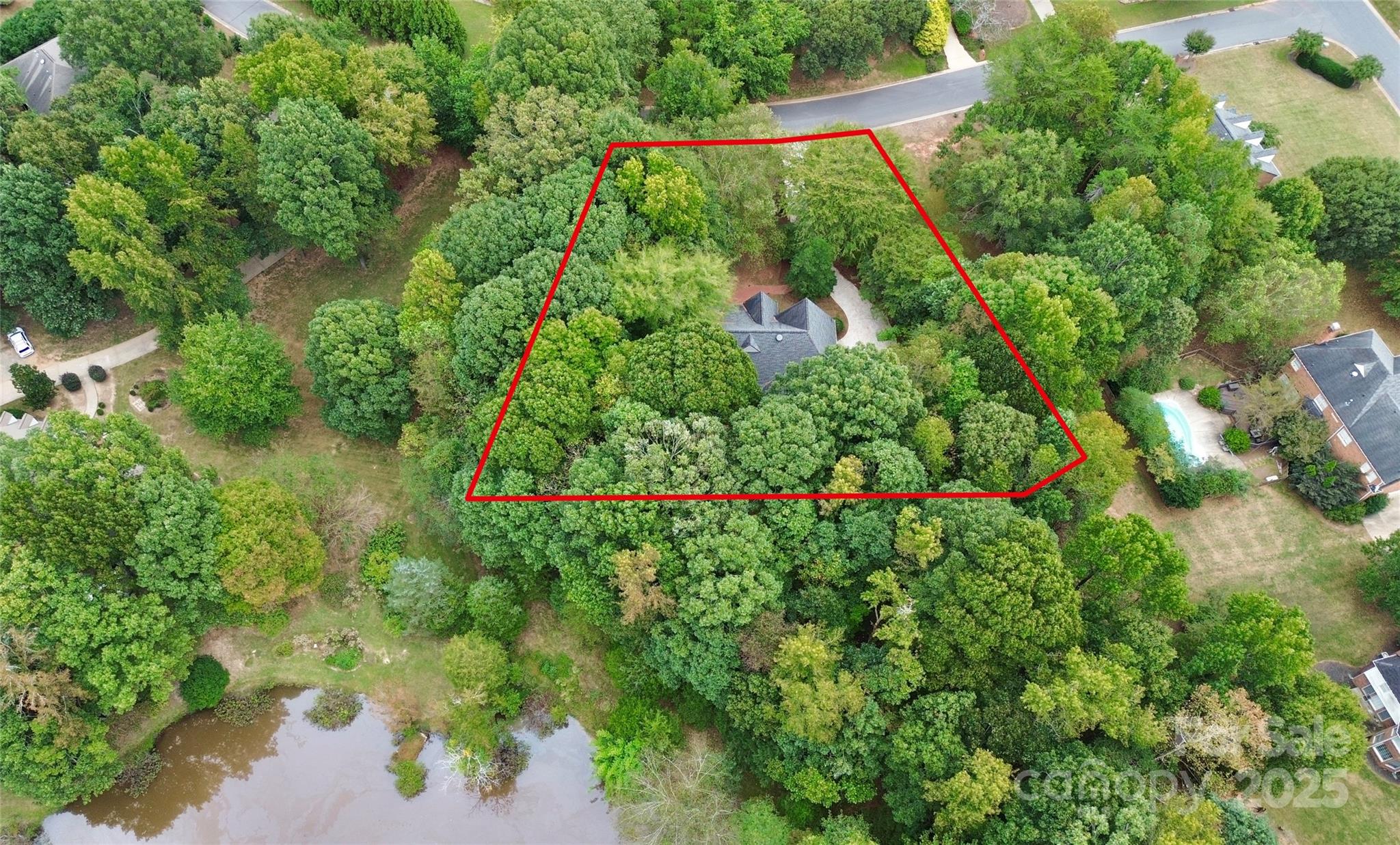 4121 Olde Roxbury Drive