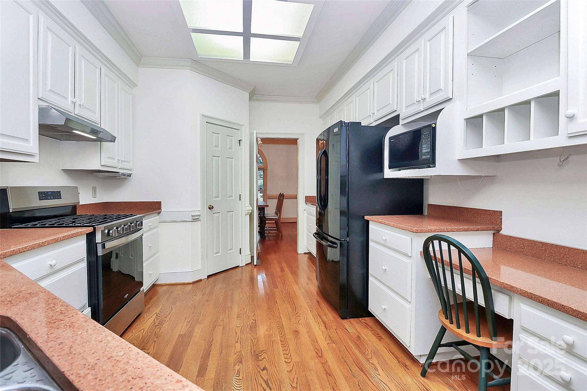 4121 Olde Roxbury Drive