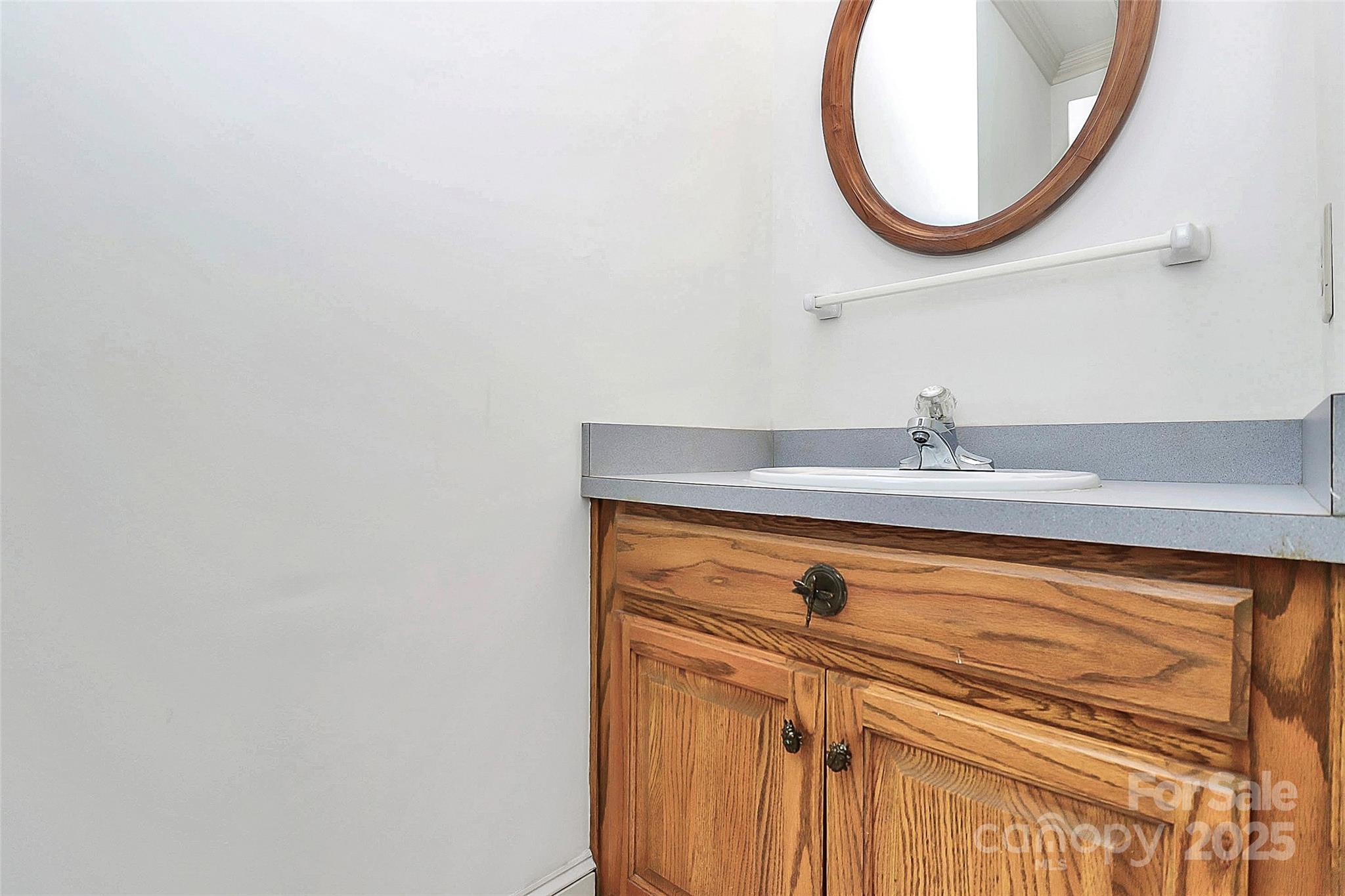 4121 Olde Roxbury Drive