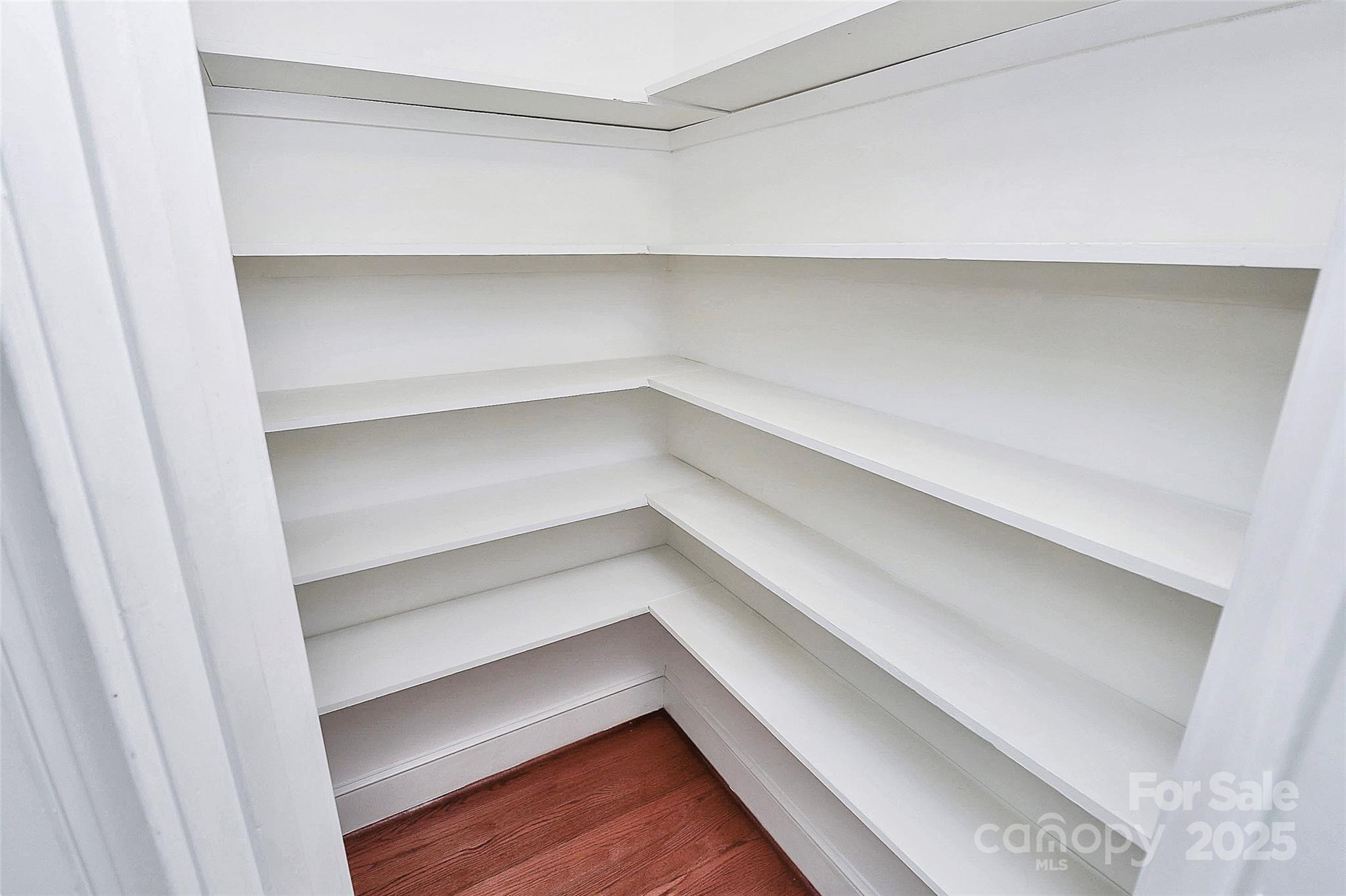 4121 Olde Roxbury Drive