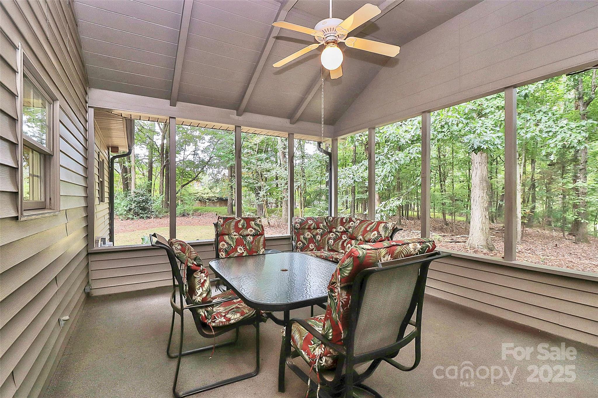 4121 Olde Roxbury Drive