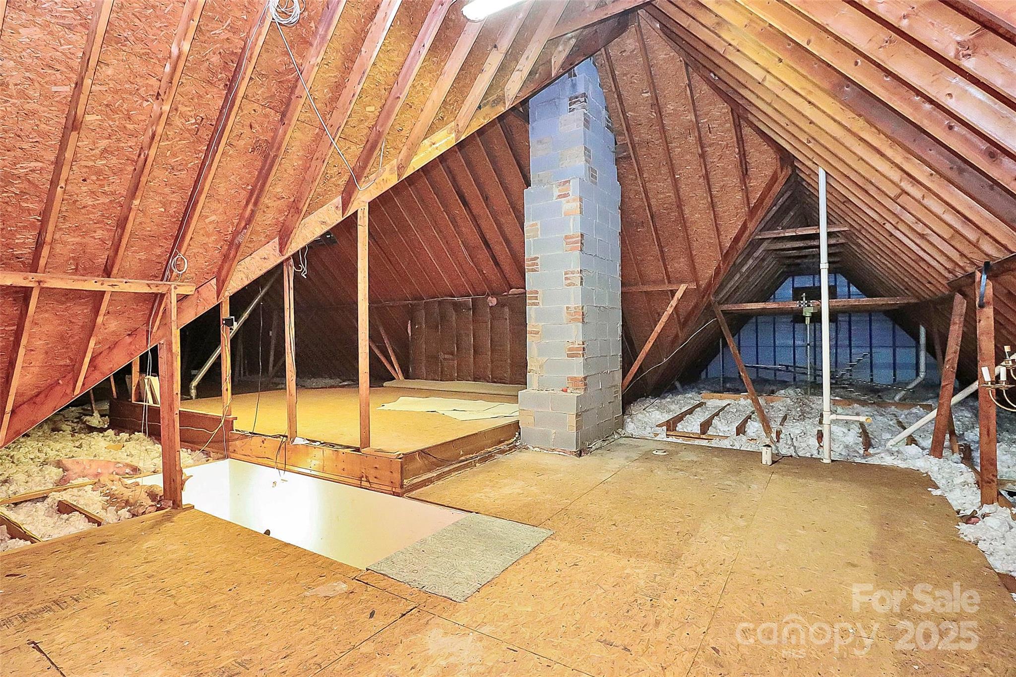 4121 Olde Roxbury Drive