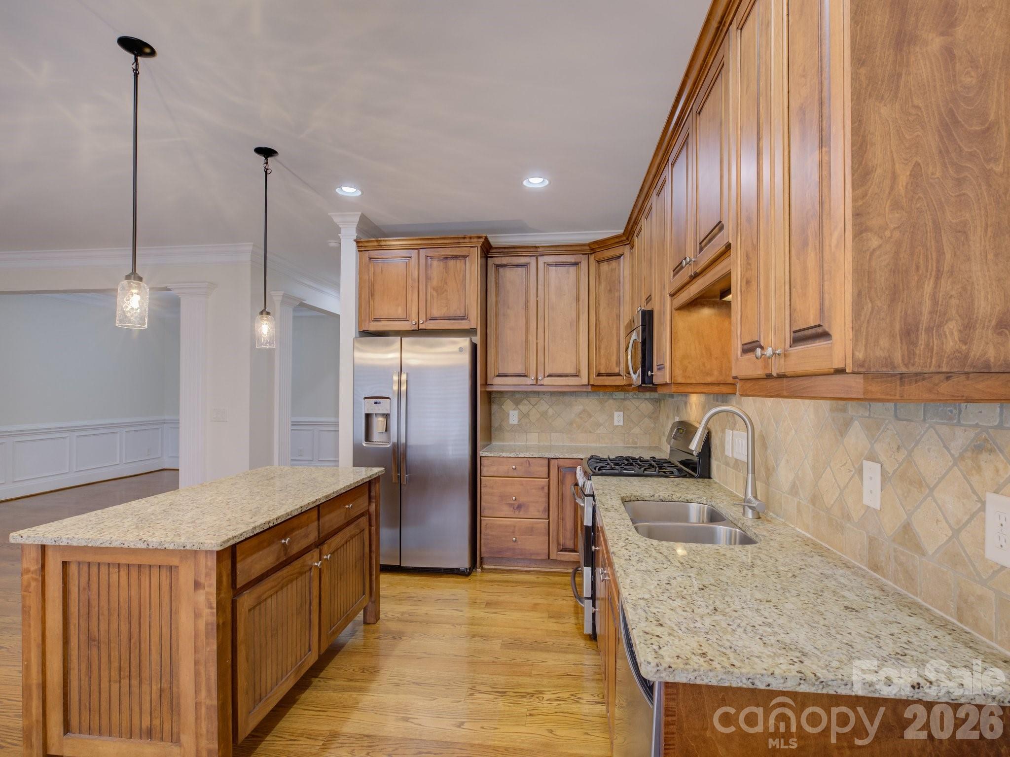 606 Crosswater Lane