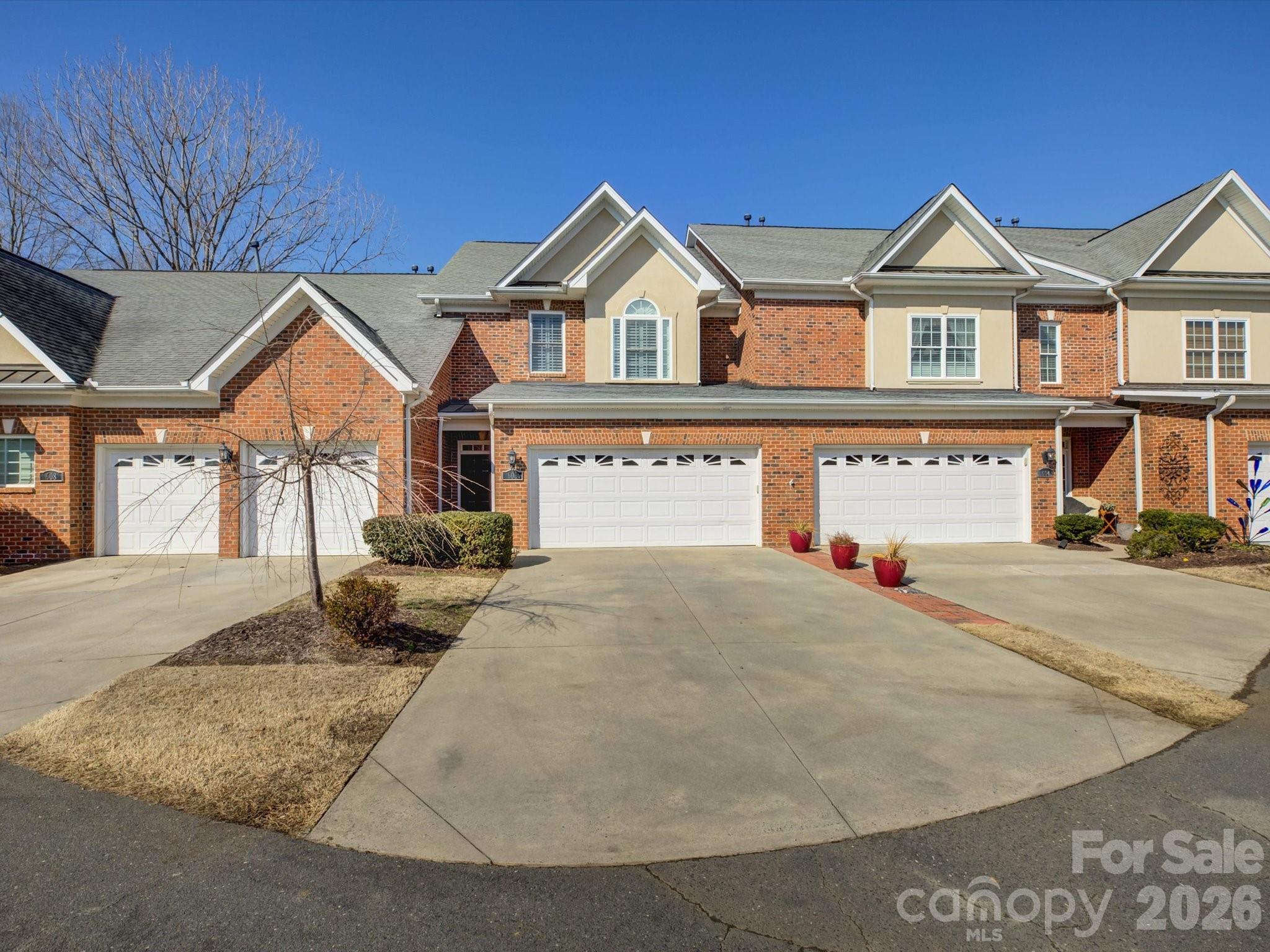 606 Crosswater Lane