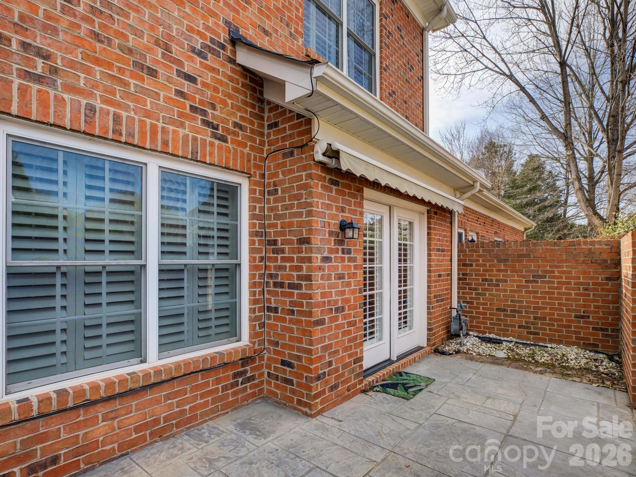 606 Crosswater Lane