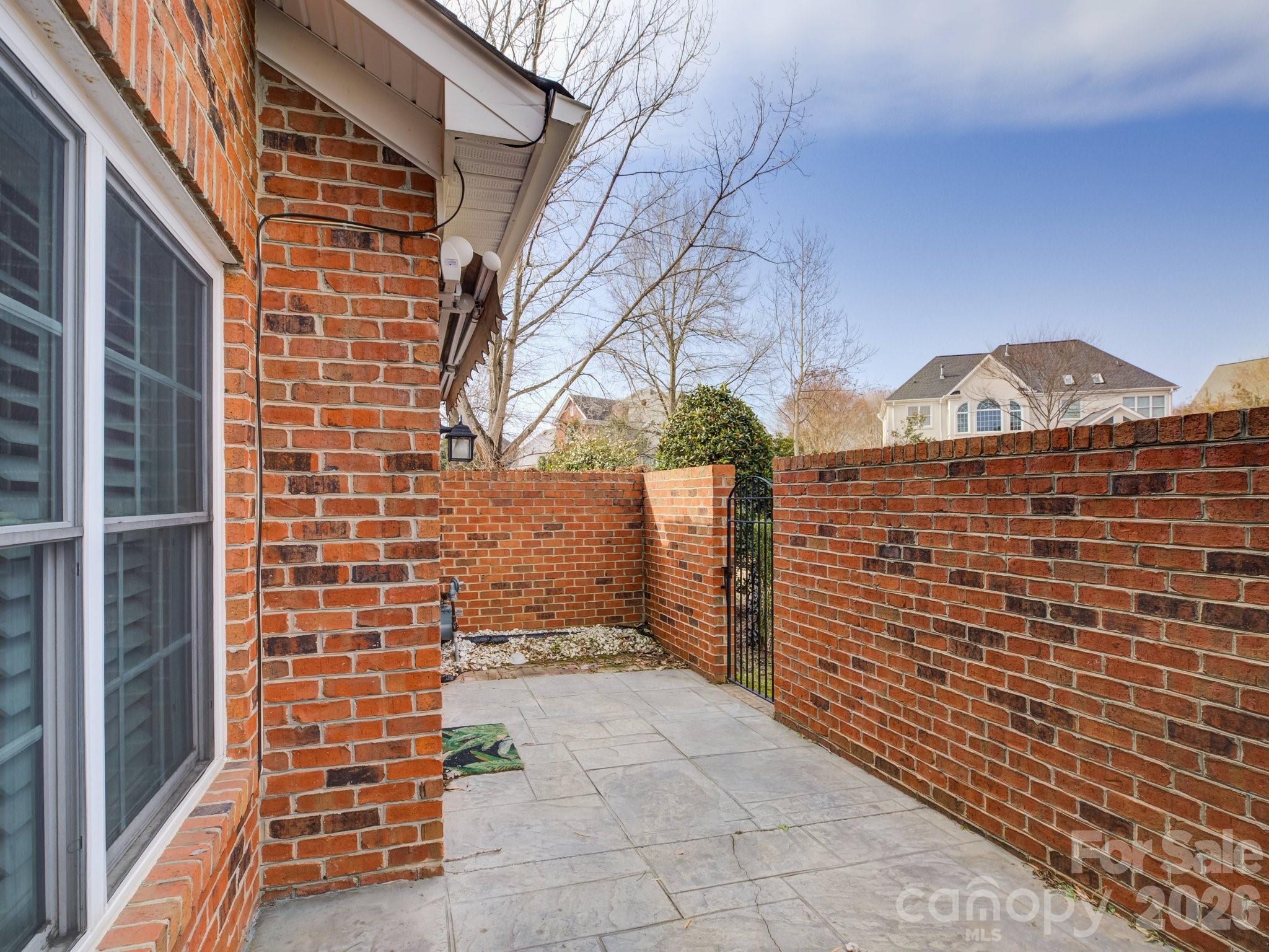 606 Crosswater Lane