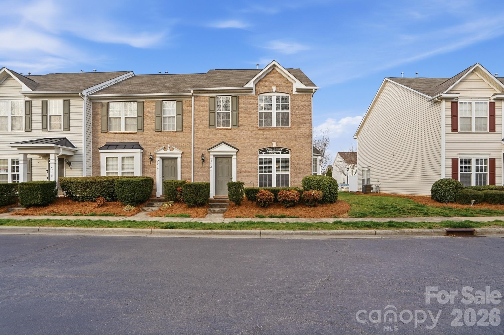 4723 Forestridge Commons Drive