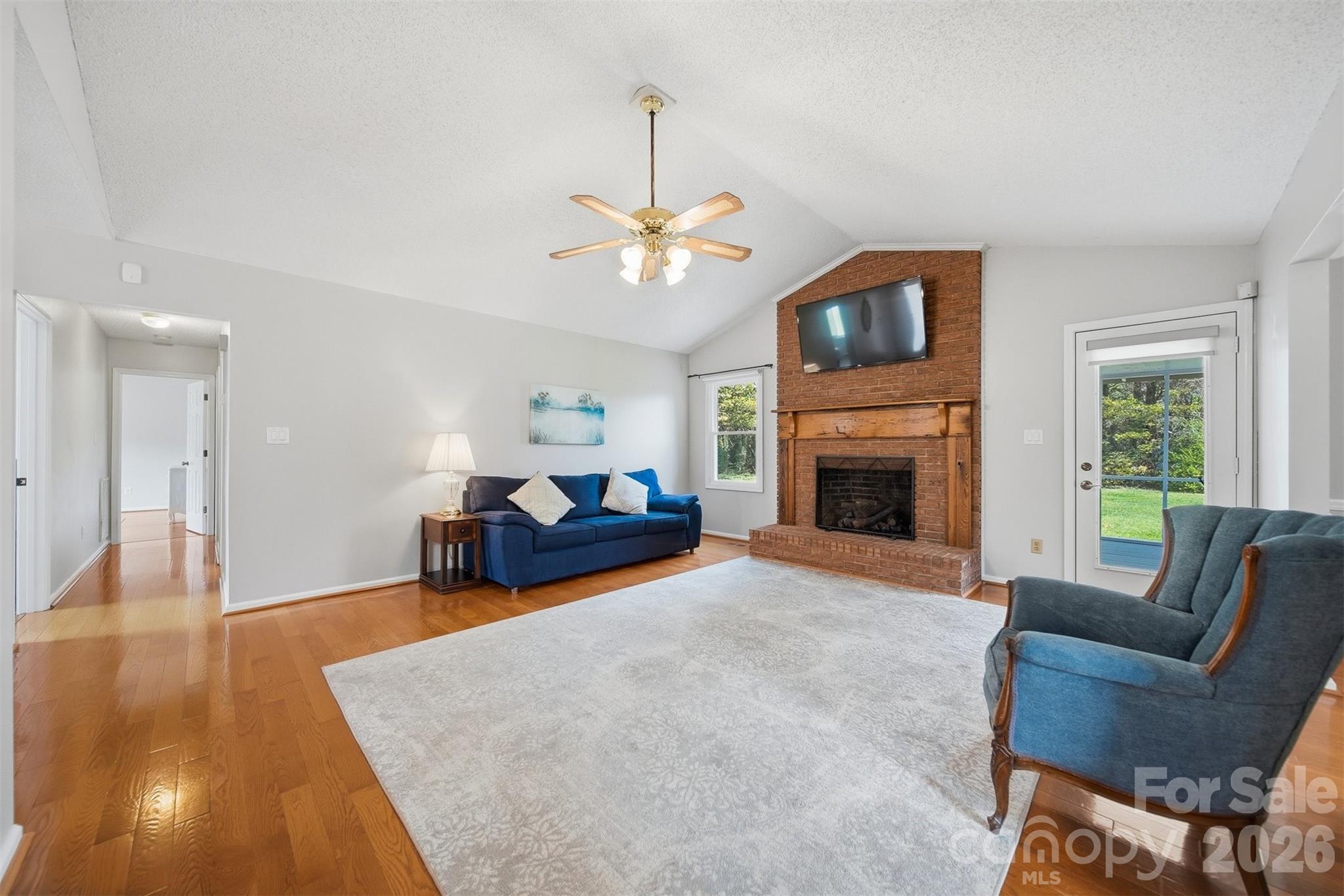 1951 19th Avenue Drive NE Unit: 27