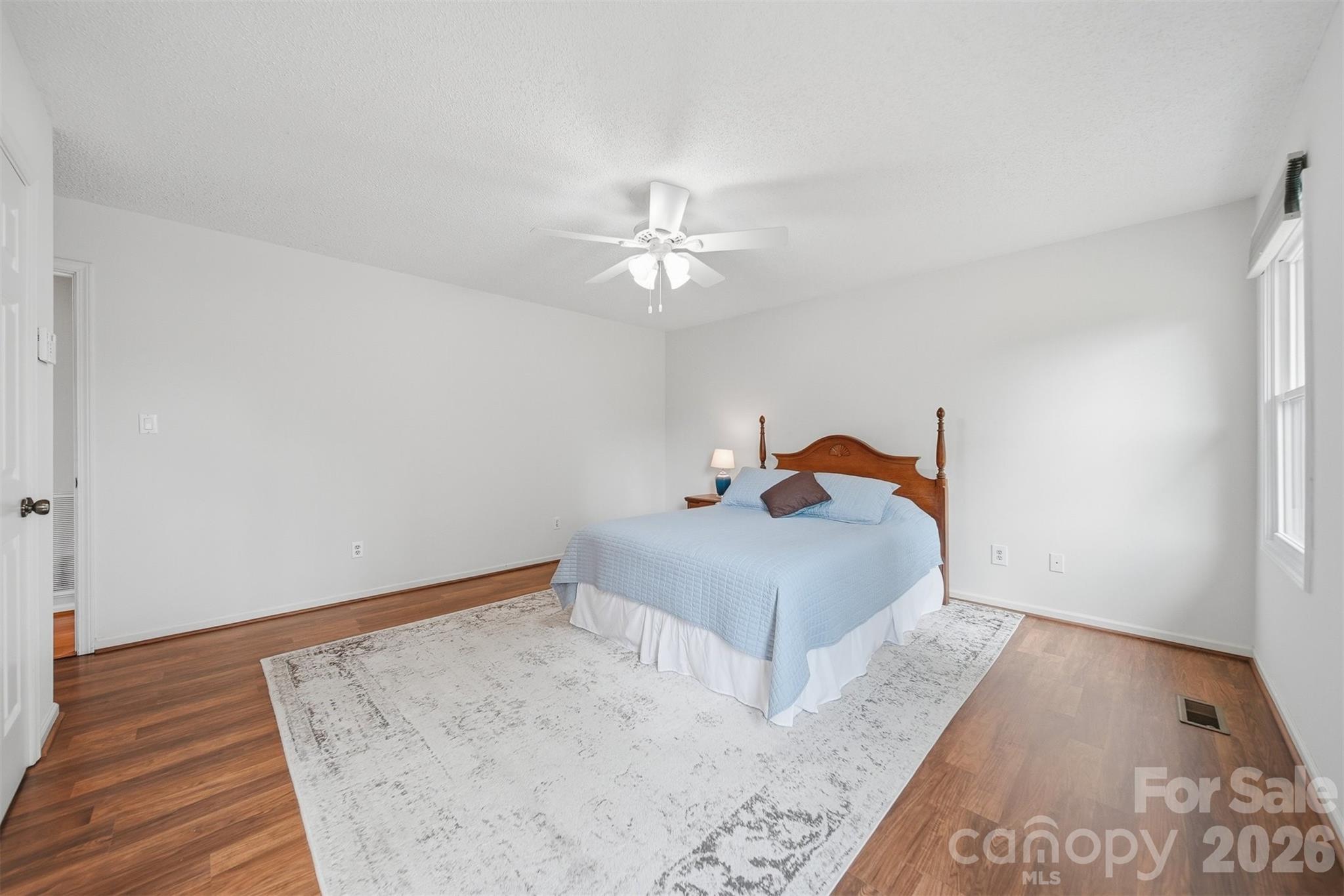 1951 19th Avenue Drive NE Unit: 27