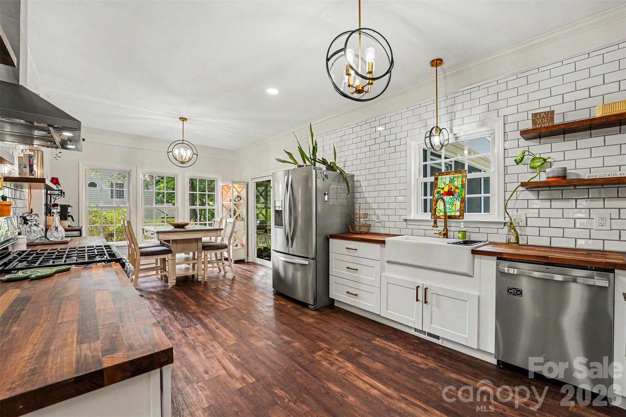 2272 Crosstrail Ridge