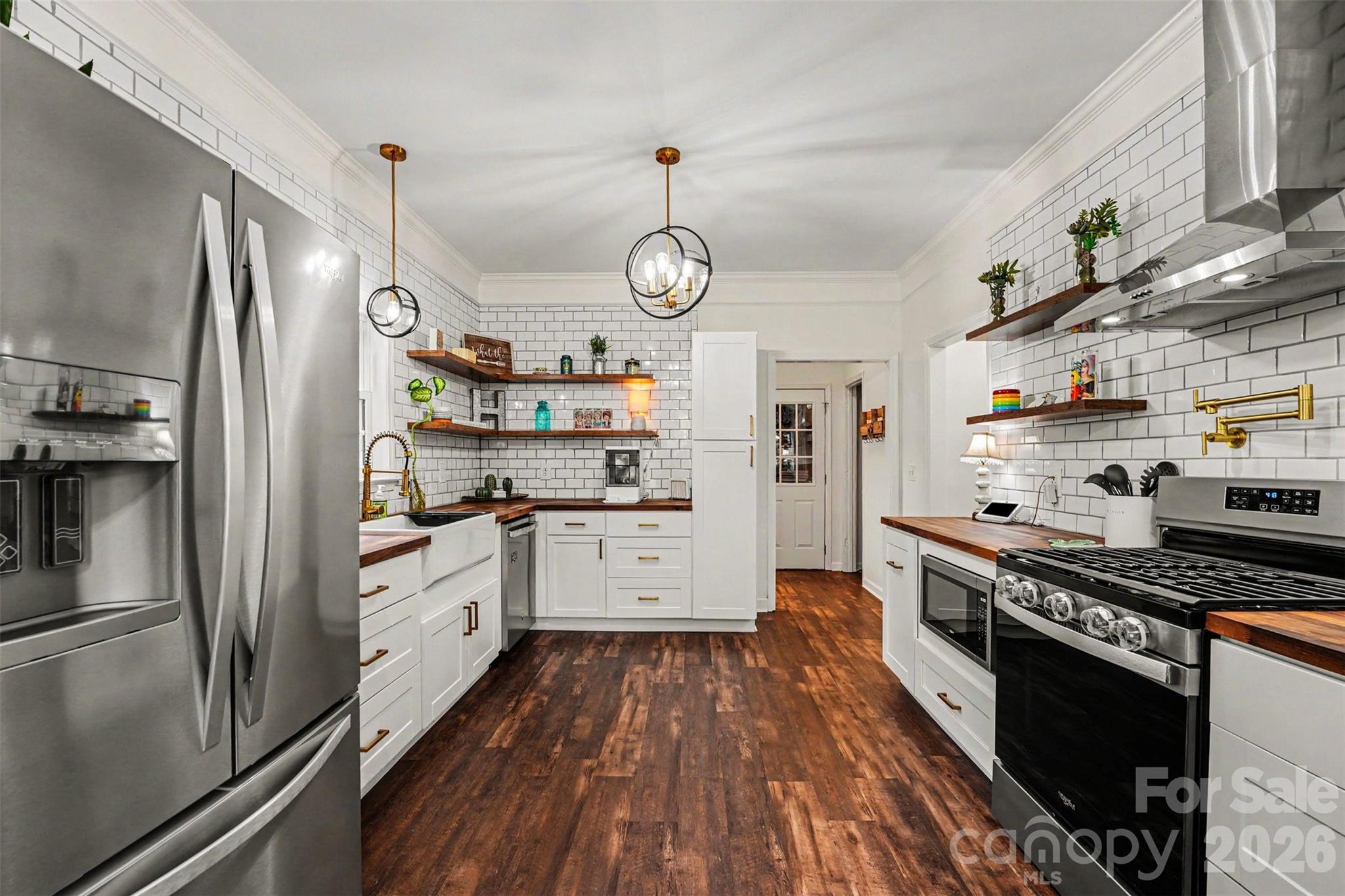 2272 Crosstrail Ridge