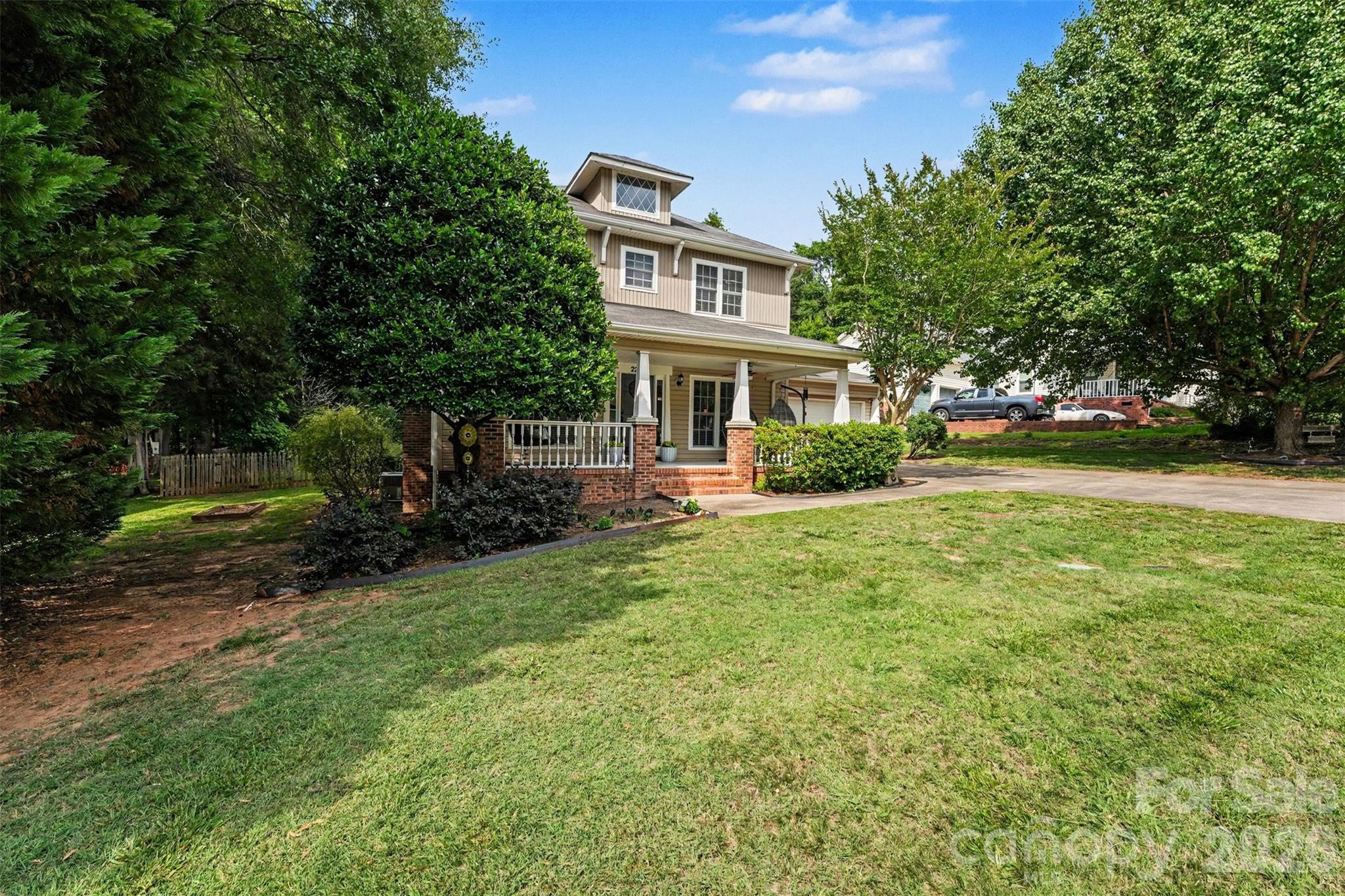 2272 Crosstrail Ridge