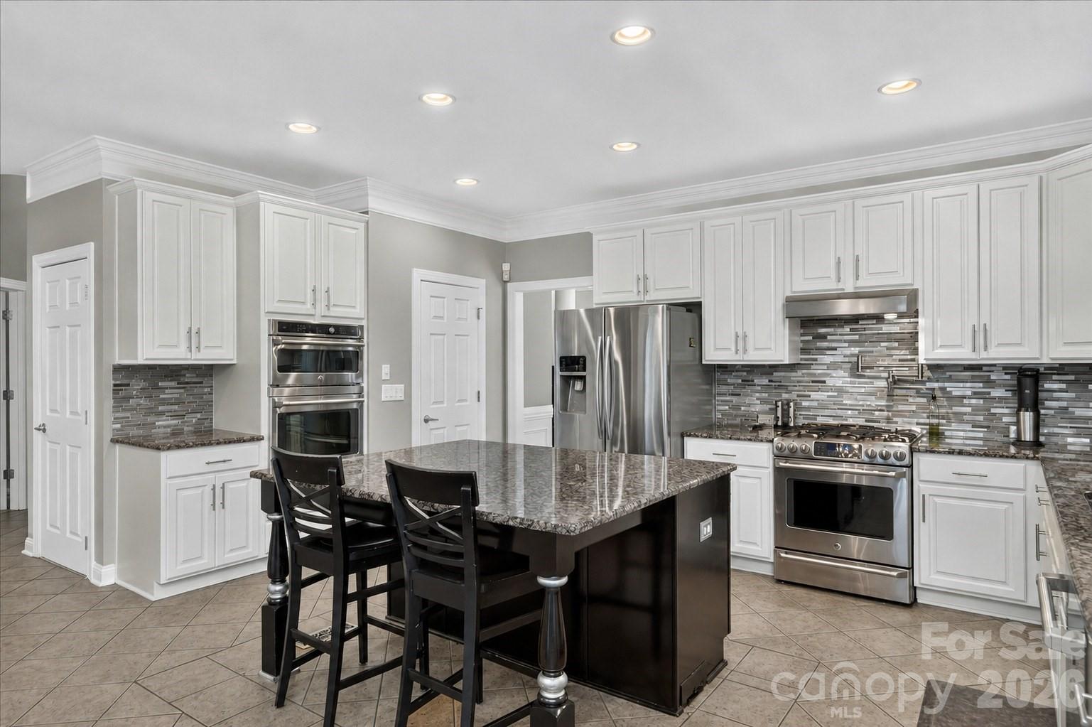8801 Nellie Lane