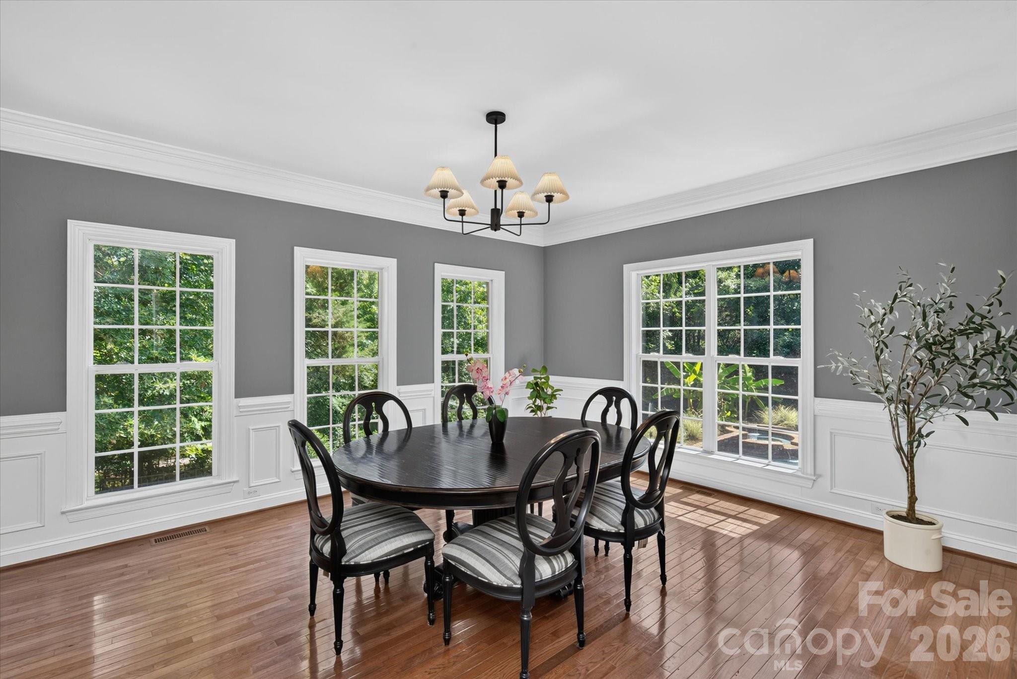8801 Nellie Lane