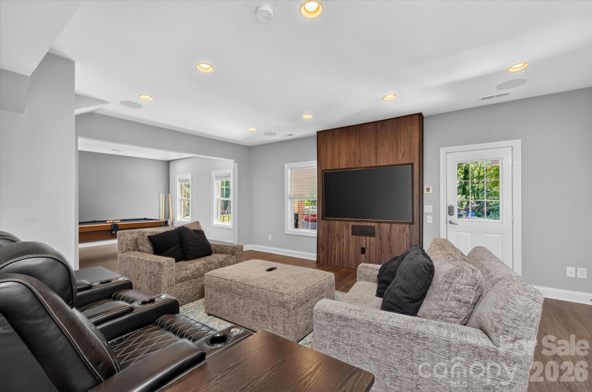 8801 Nellie Lane