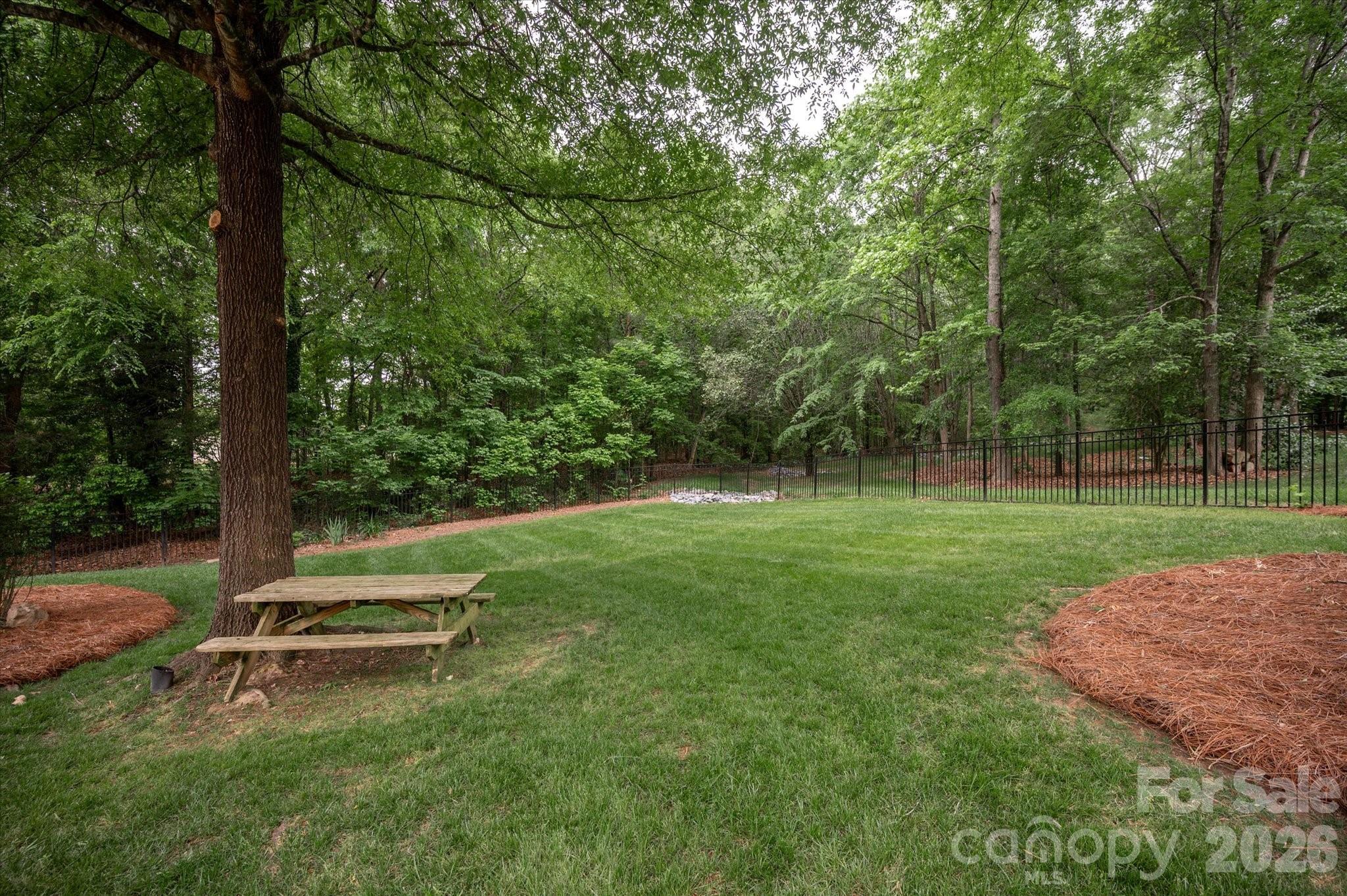 8801 Nellie Lane