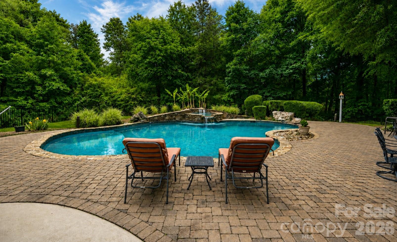 8801 Nellie Lane