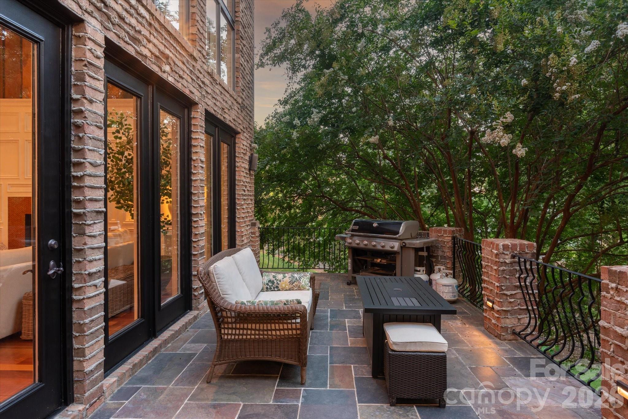 3603 Hennessy Place