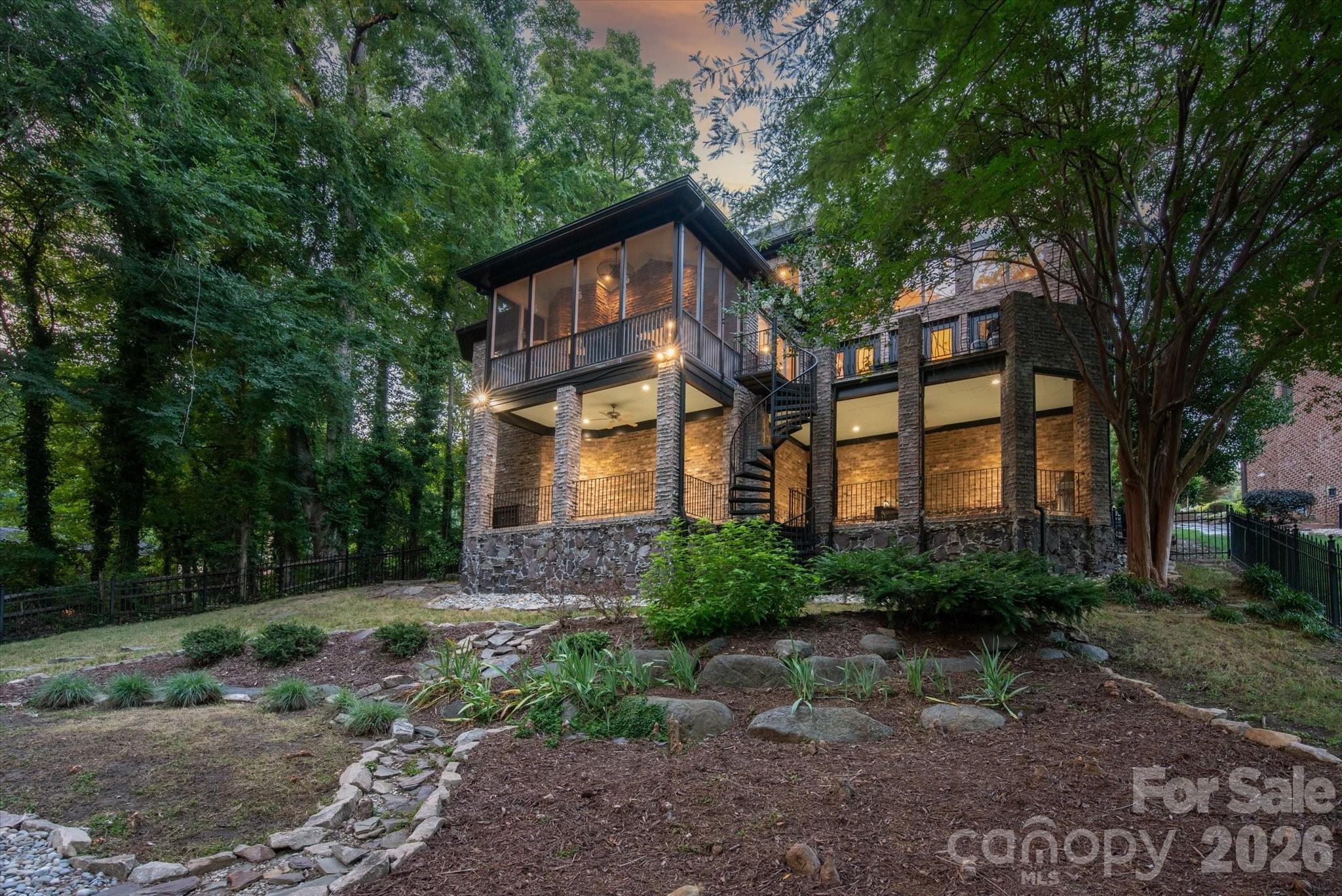 3603 Hennessy Place