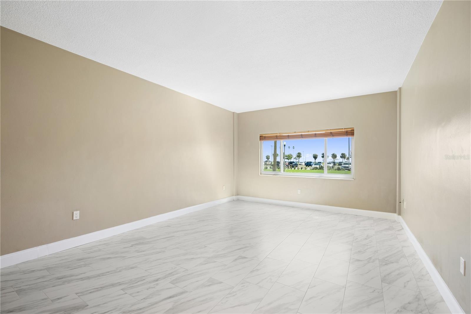 1200 N SHORE DR NE #109