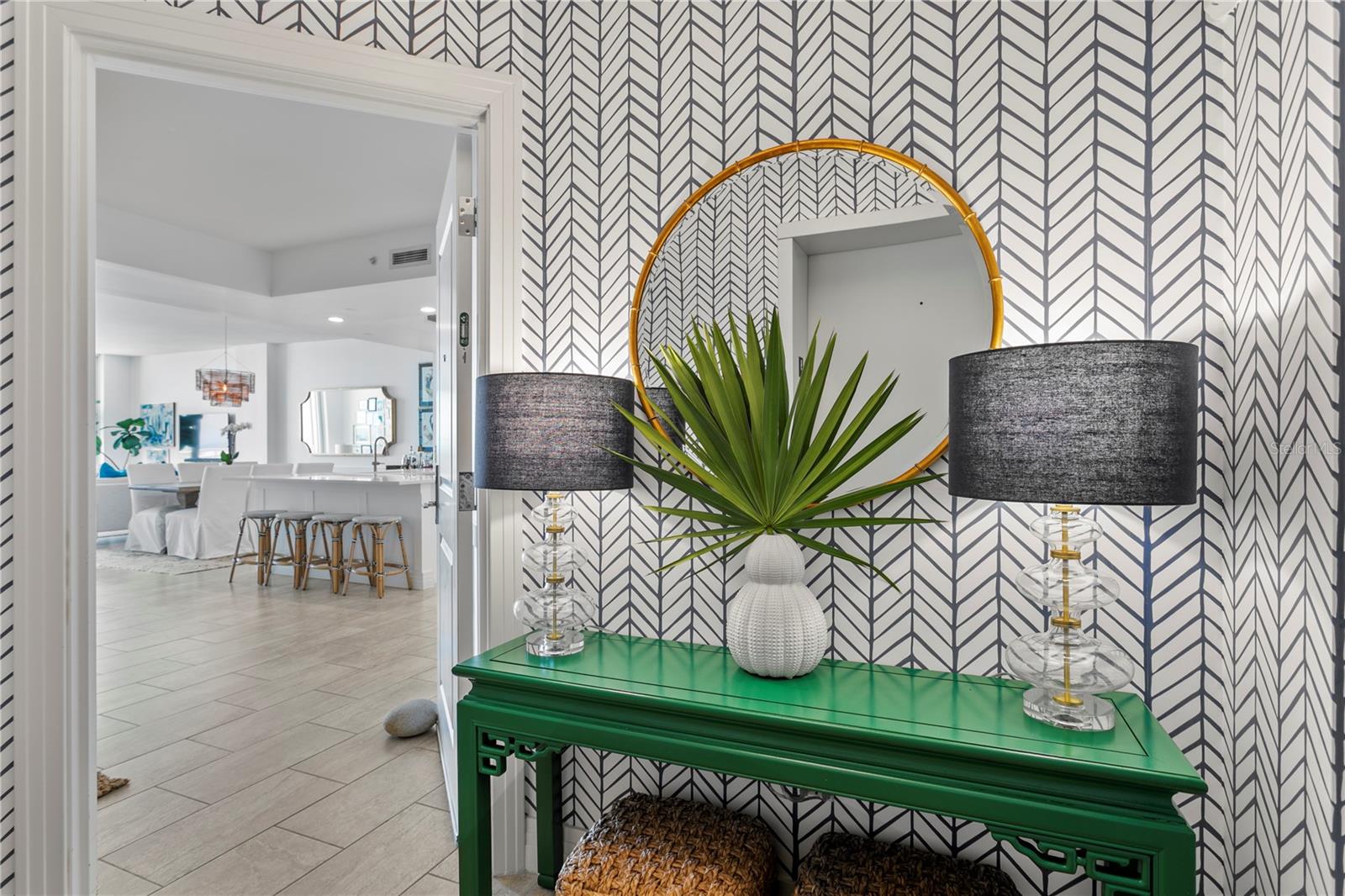 1325 SNELL ISLE BLVD NE #911