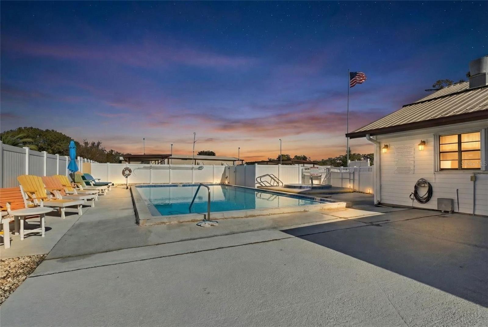 5533 REGAL WAY