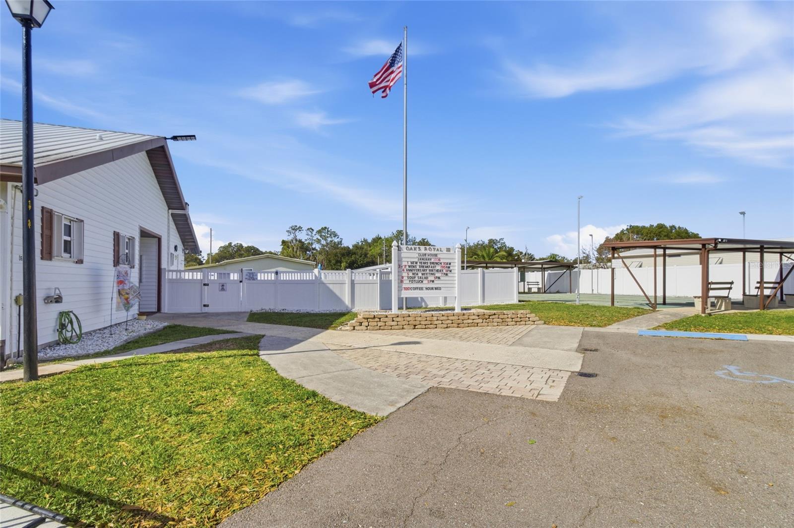 5533 REGAL WAY