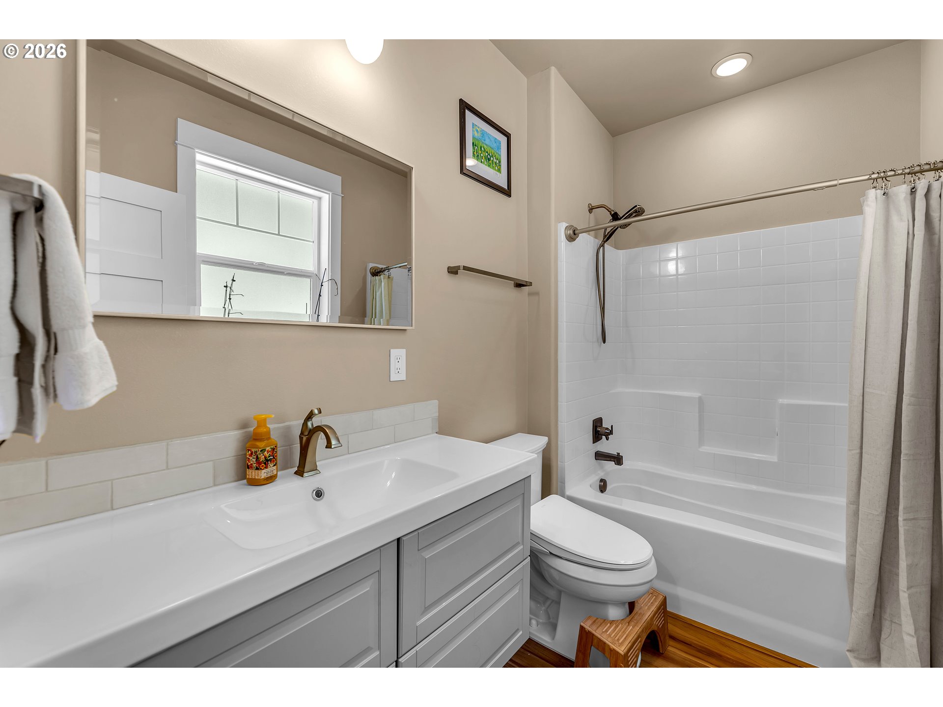 251 SHIPVIEW RD