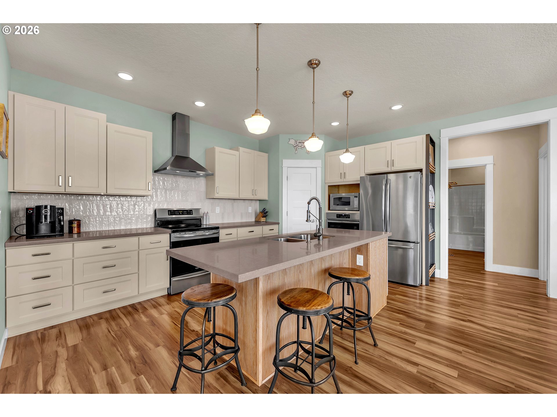 251 SHIPVIEW RD