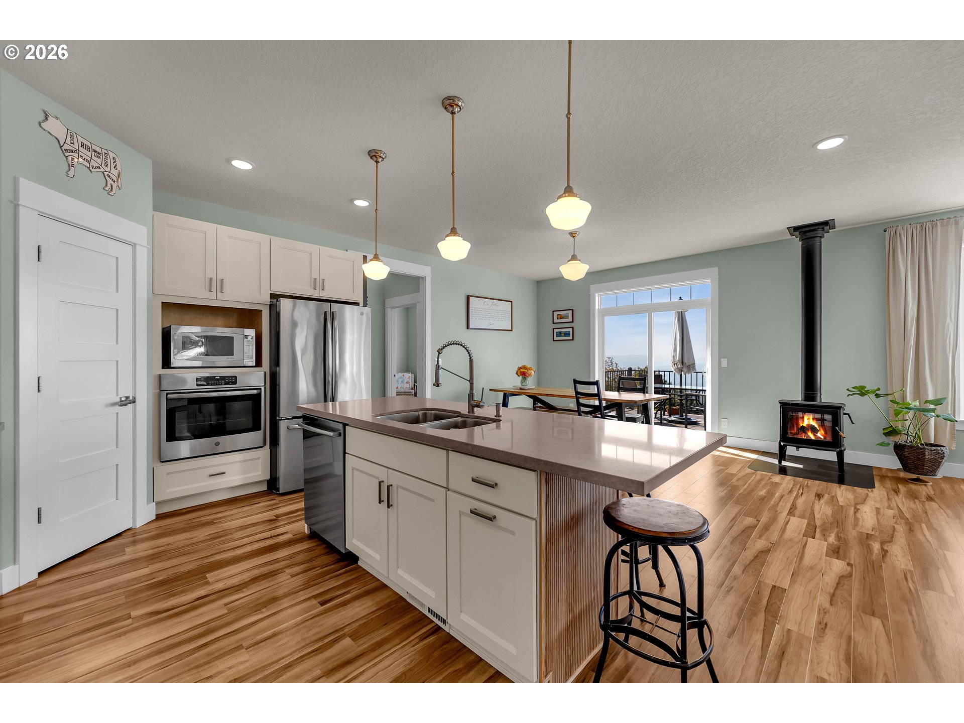 251 SHIPVIEW RD