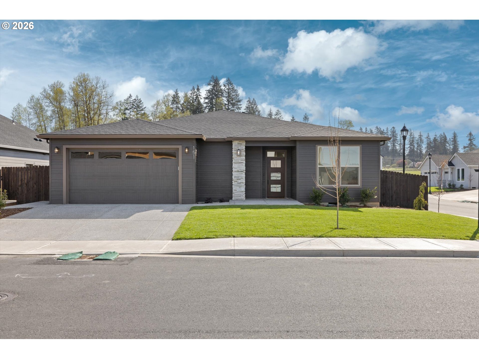 151 E AIREDALE AVE