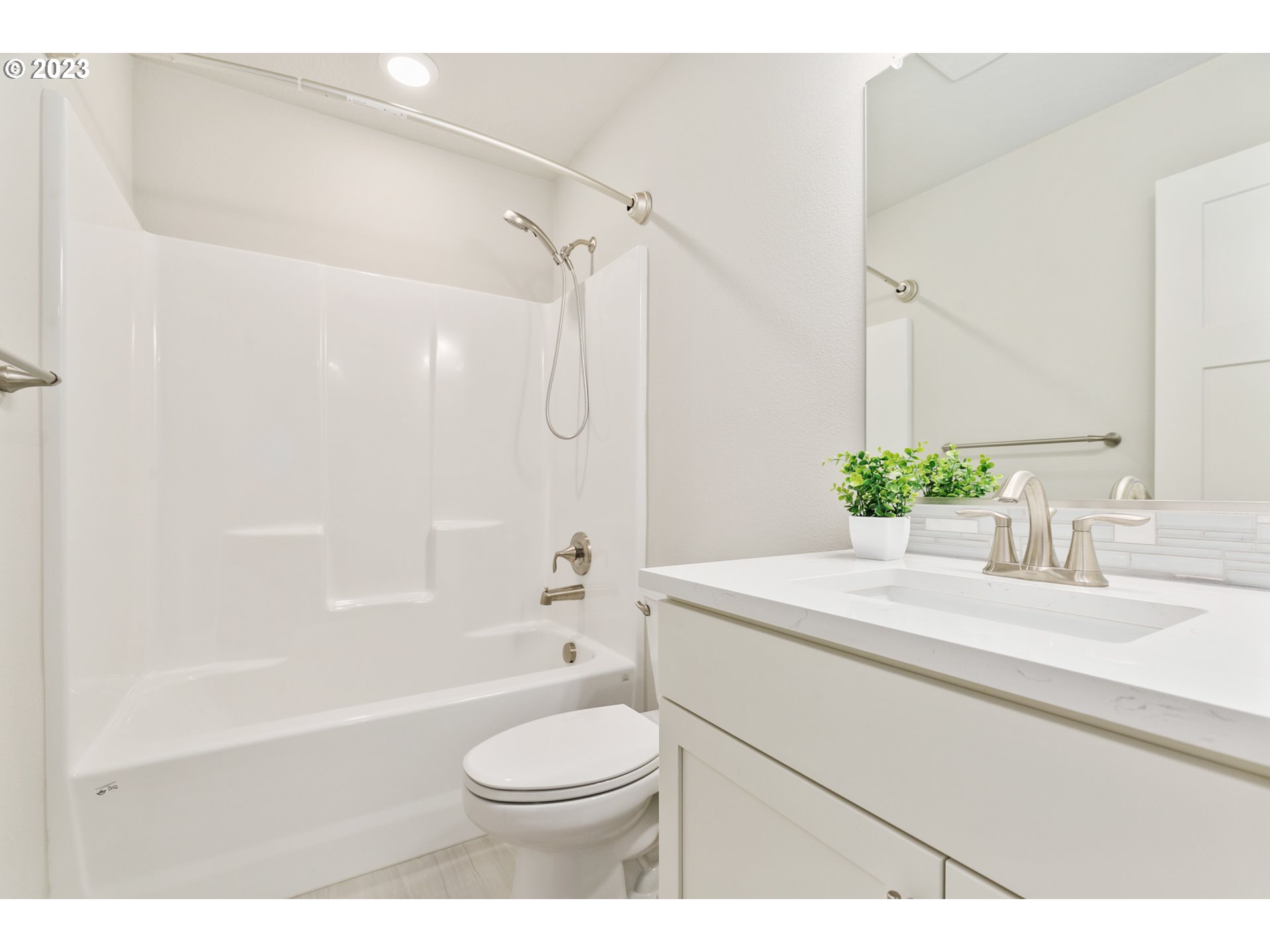 4237 S WATERS EDGE WAY