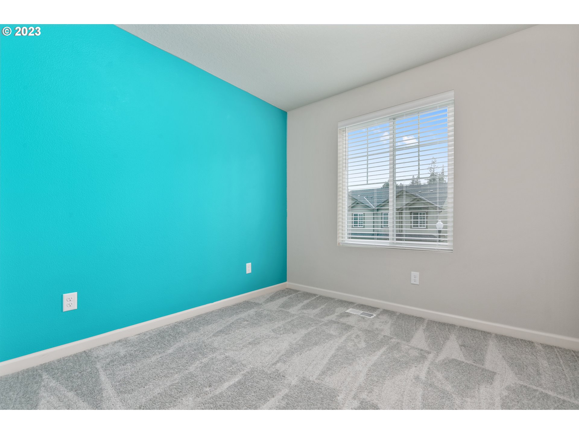 4237 S WATERS EDGE WAY