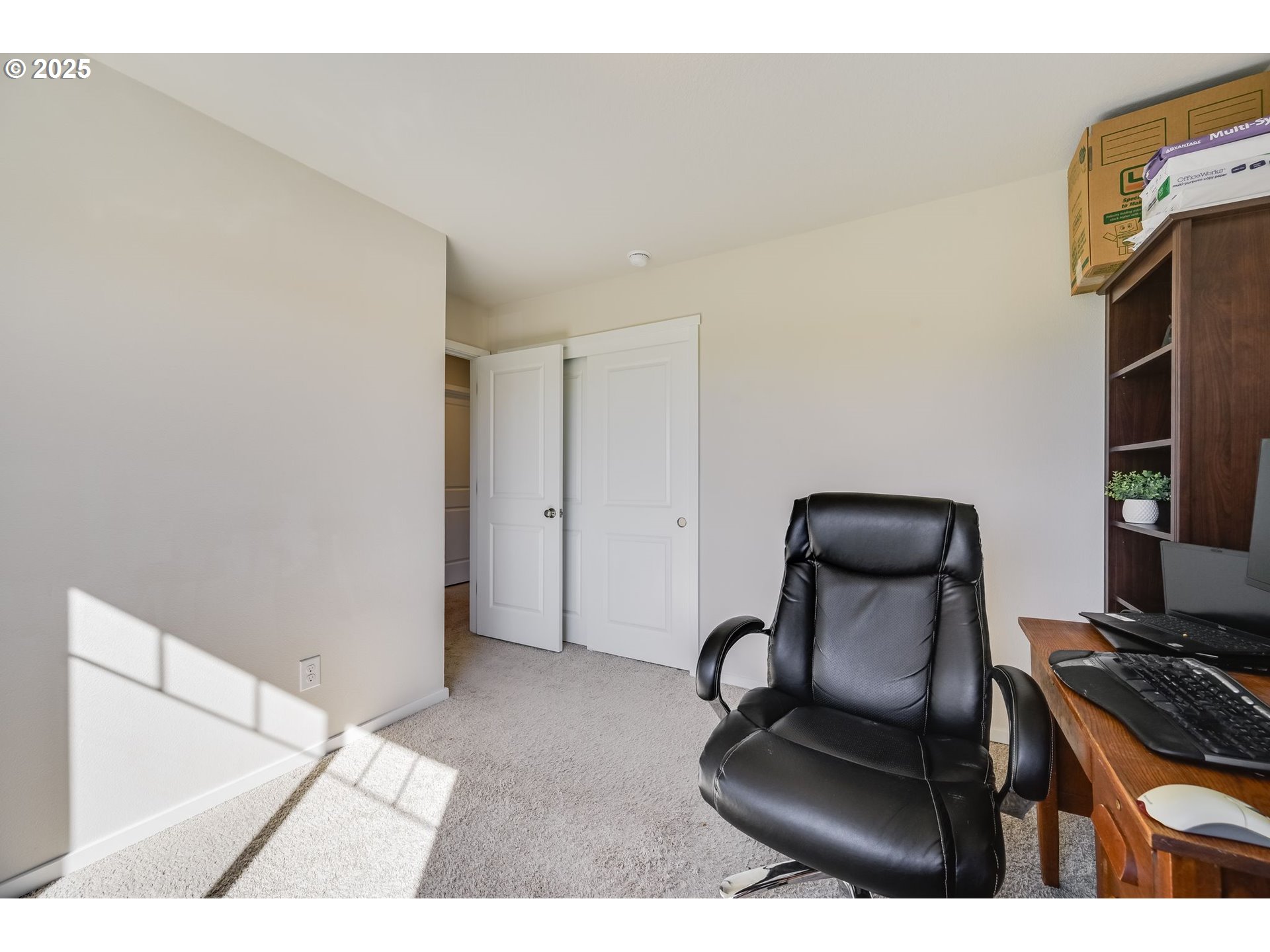 2126 S MEADOWLARK DR