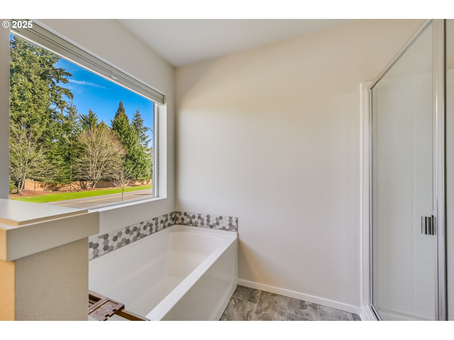 2126 S MEADOWLARK DR