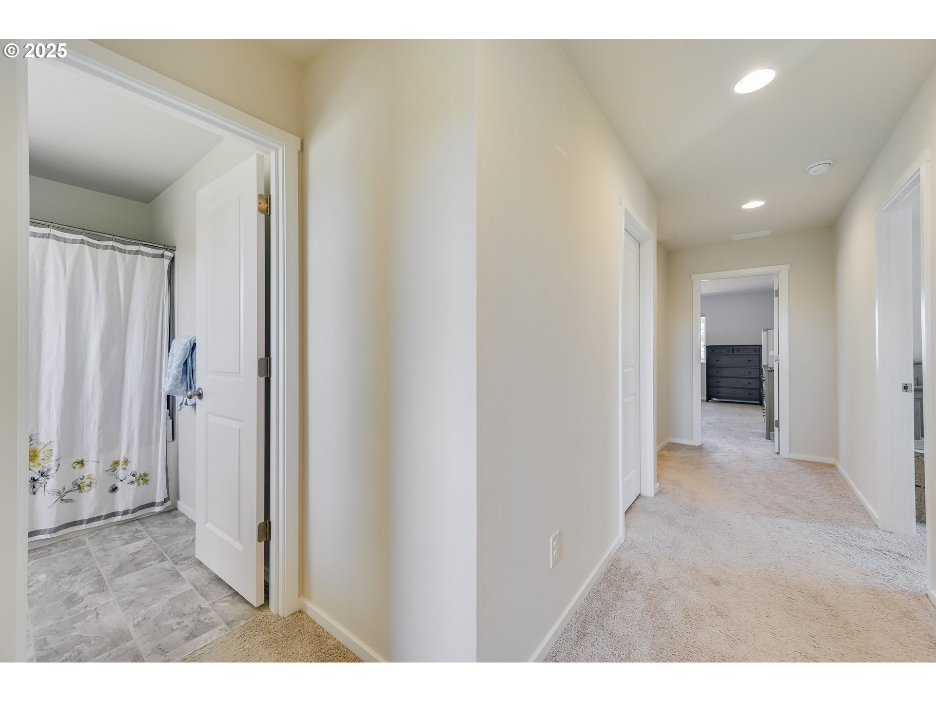 2126 S MEADOWLARK DR