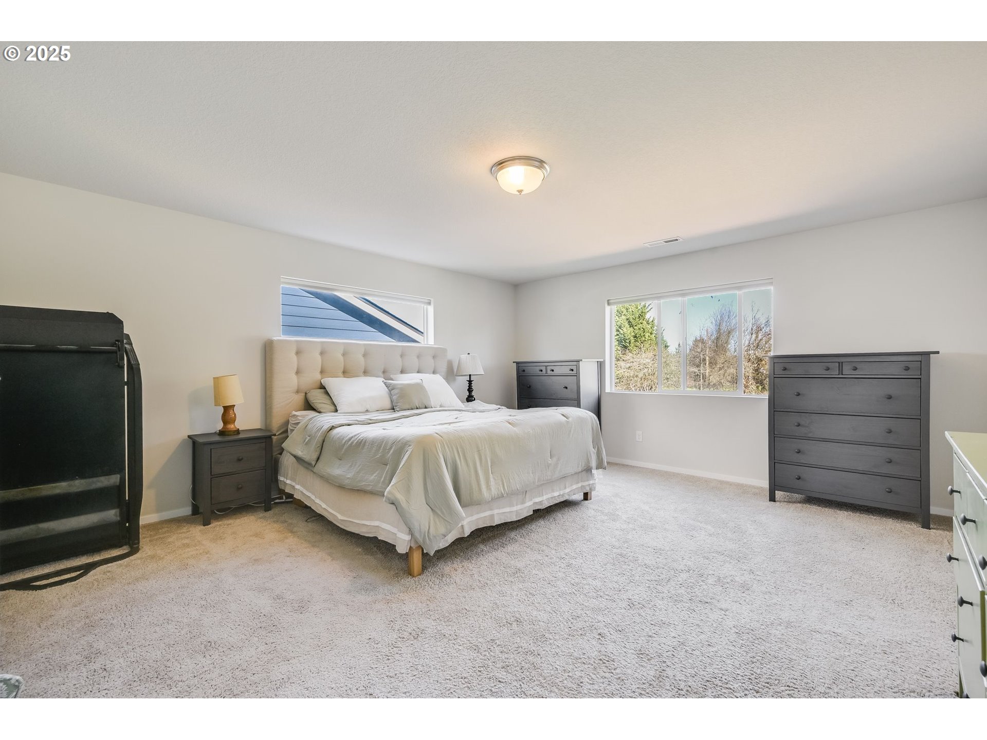 2126 S MEADOWLARK DR