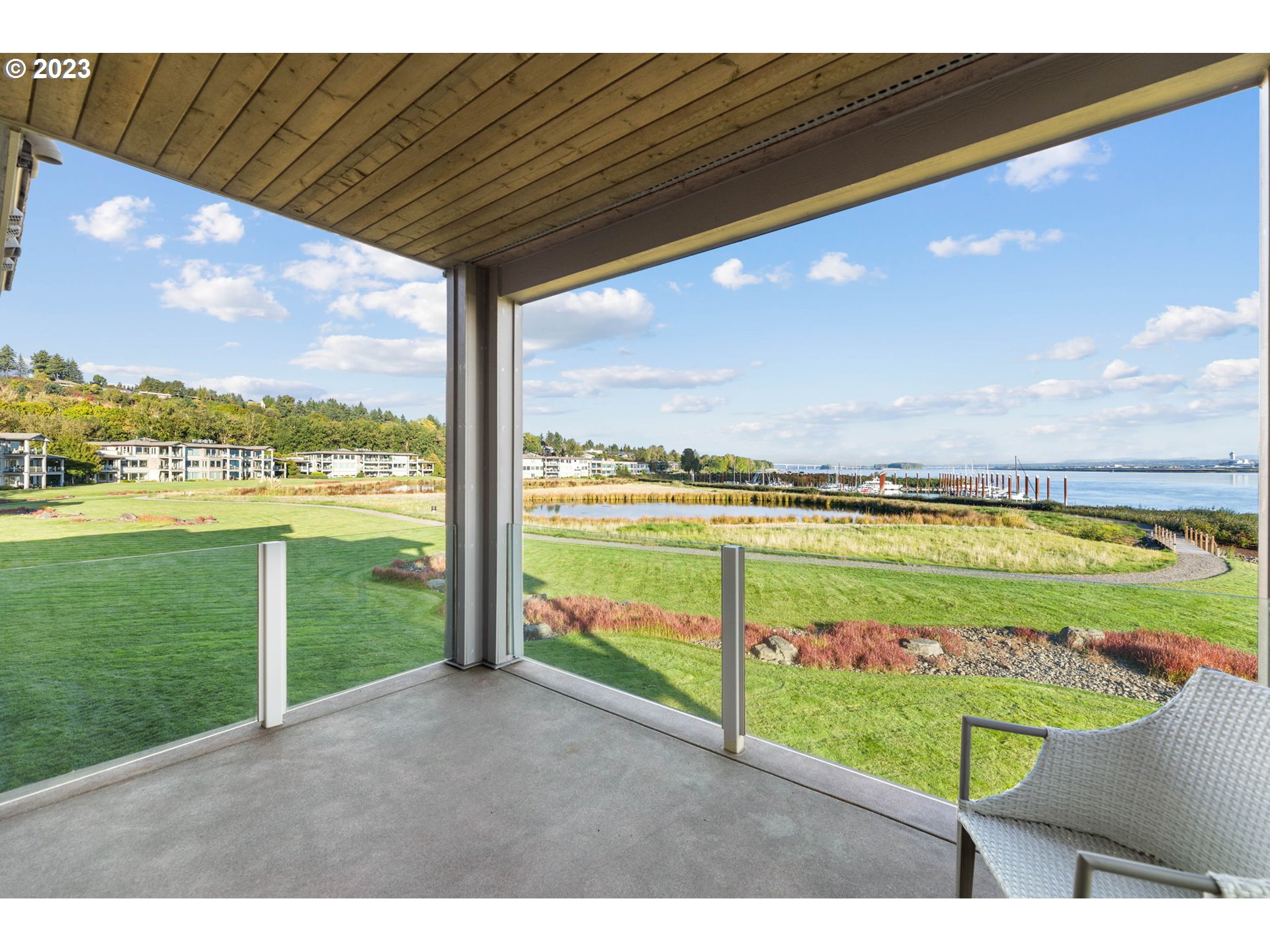 5421 SE SCENIC LN 202