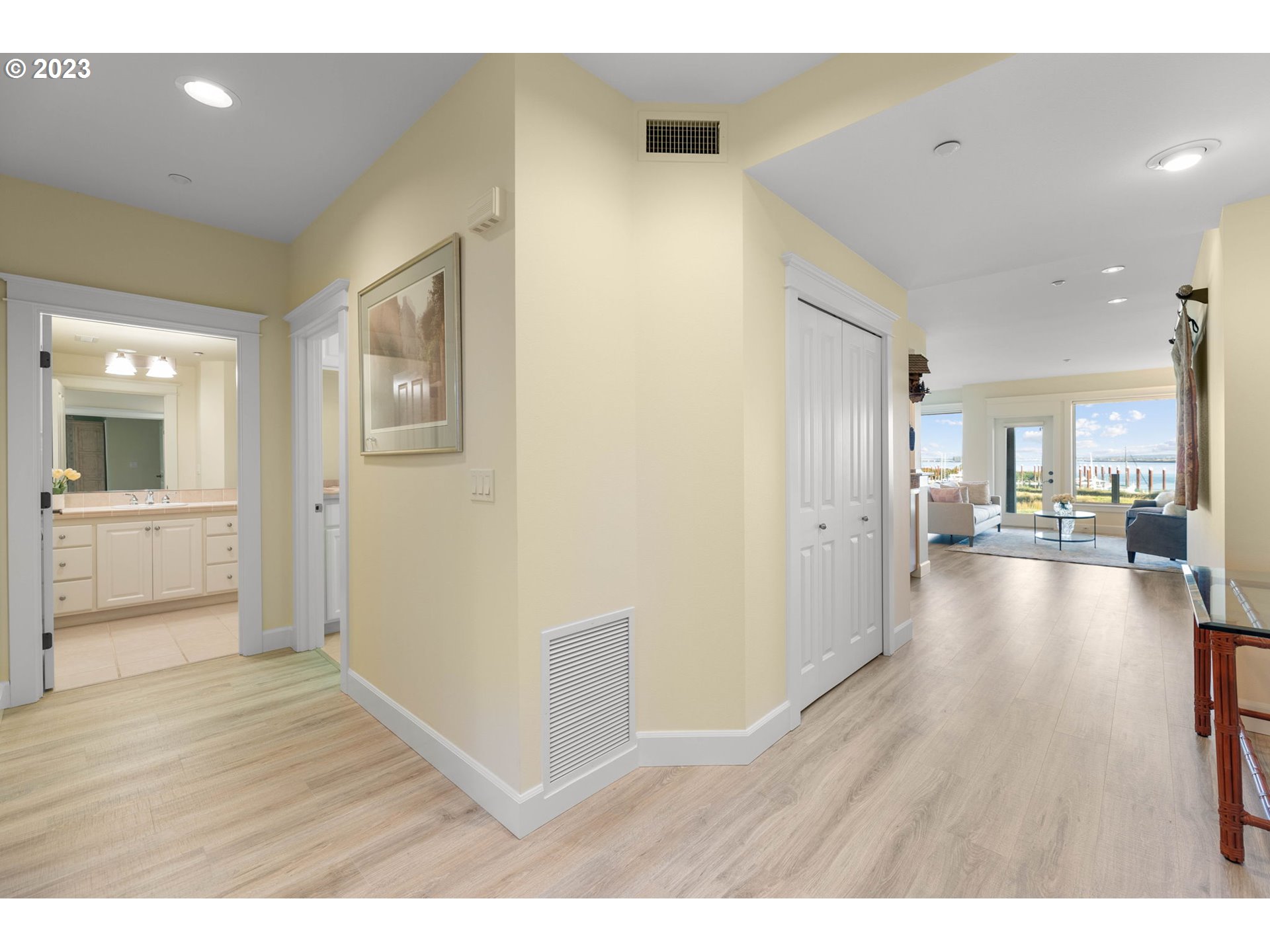 5421 SE SCENIC LN 202