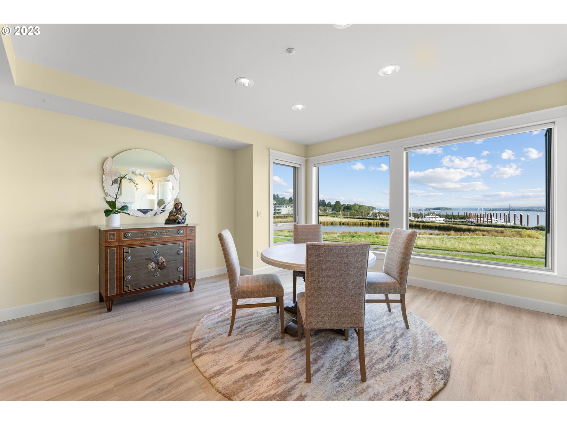 5421 SE SCENIC LN 202