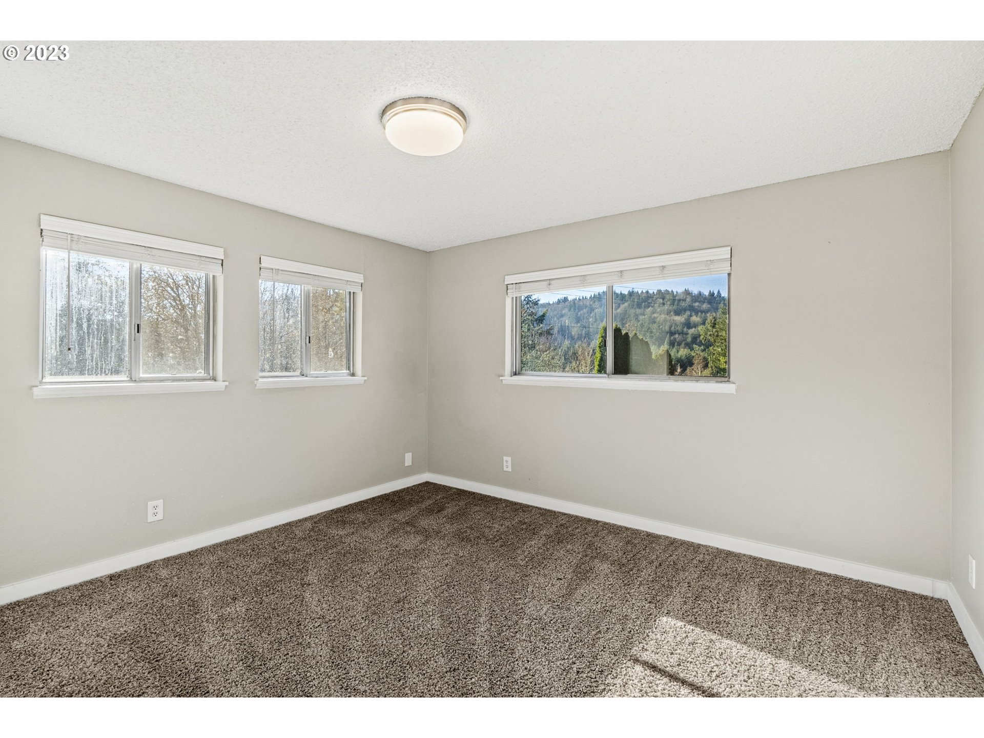 136 SPENCER CREEK RD