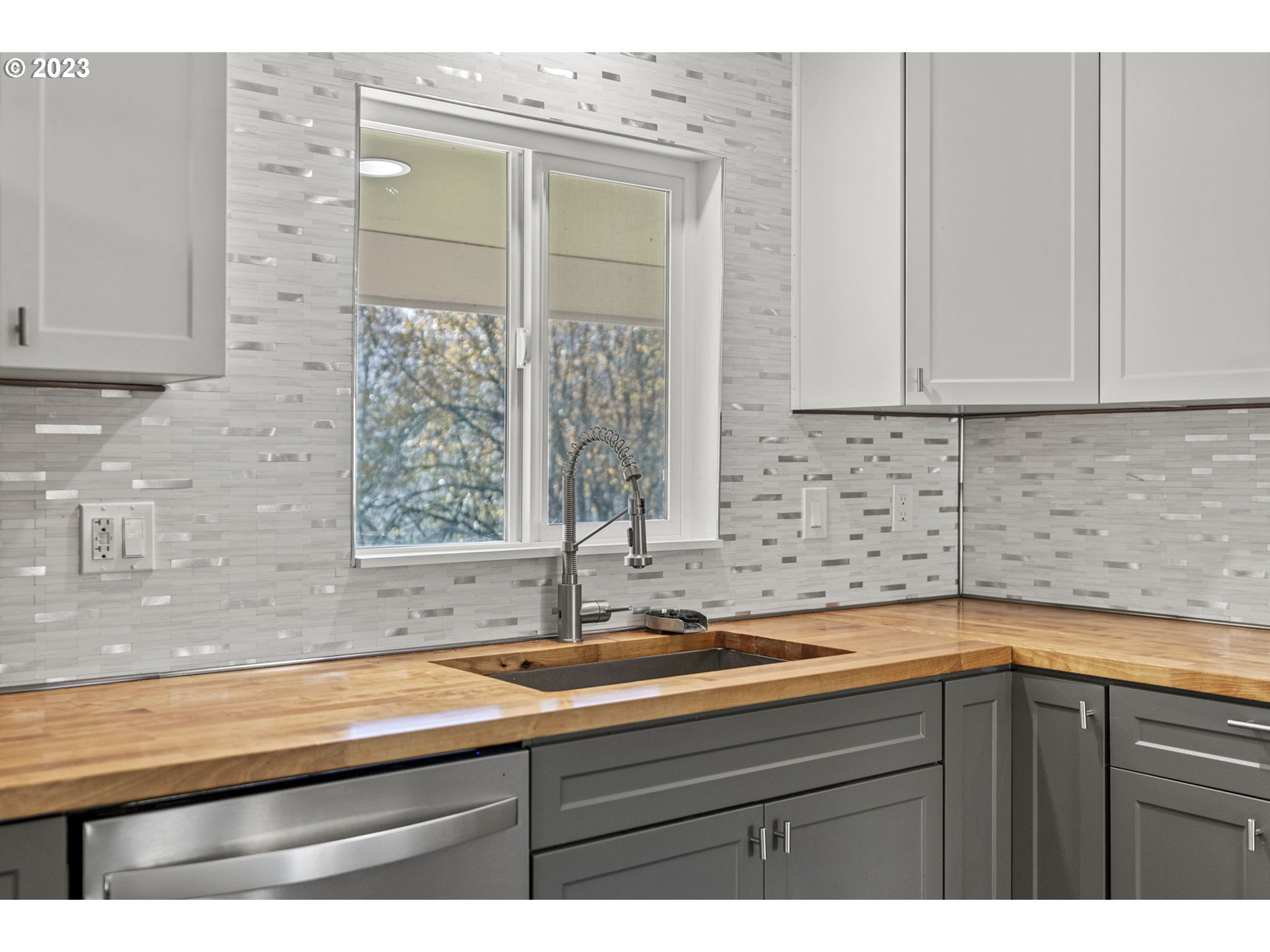 136 SPENCER CREEK RD