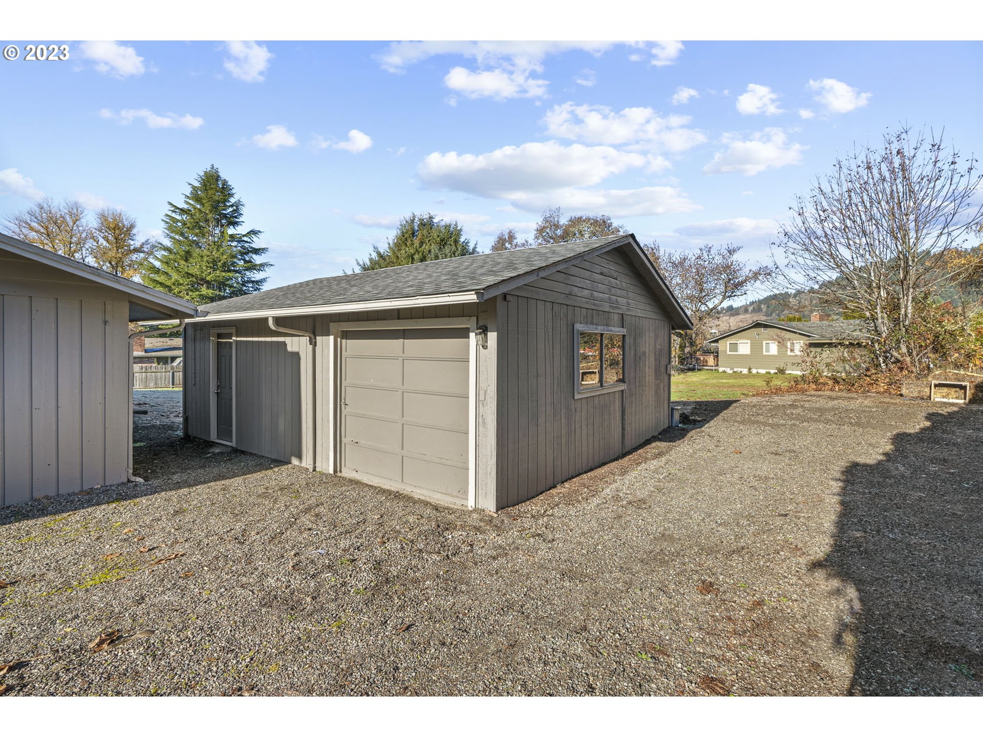 136 SPENCER CREEK RD