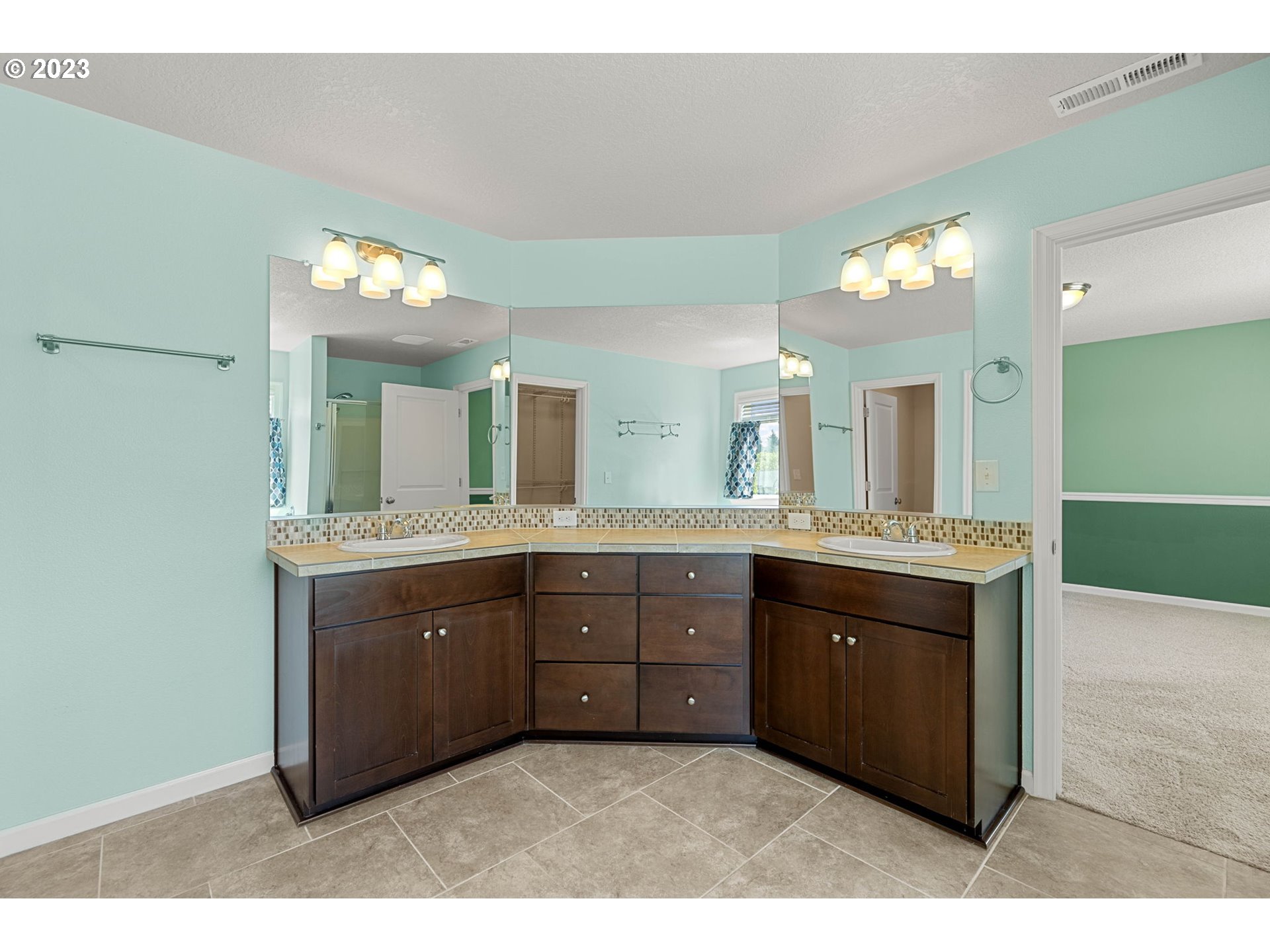 2707 S RED TAIL LOOP