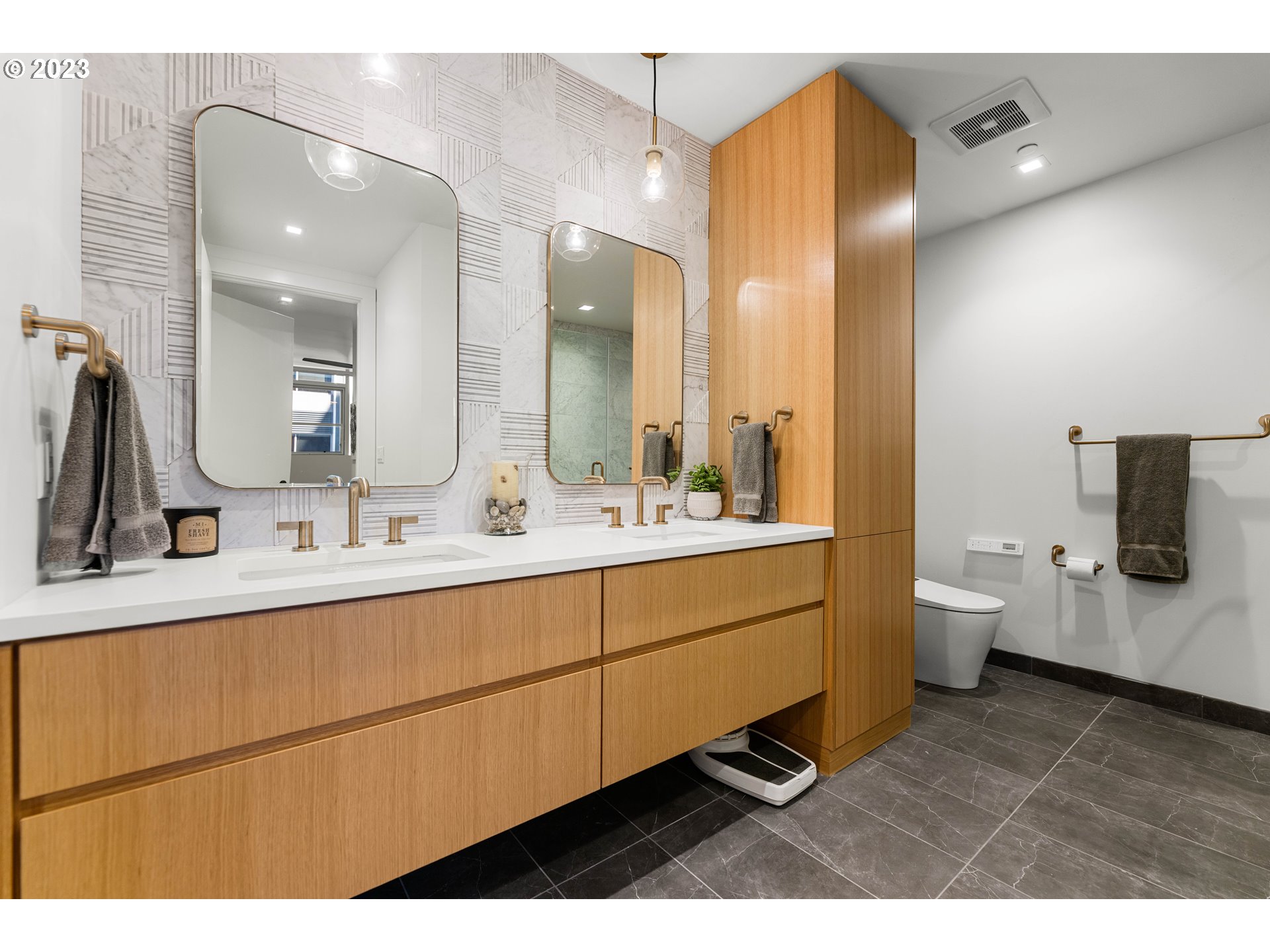 590 WATERFRONT WAY 301